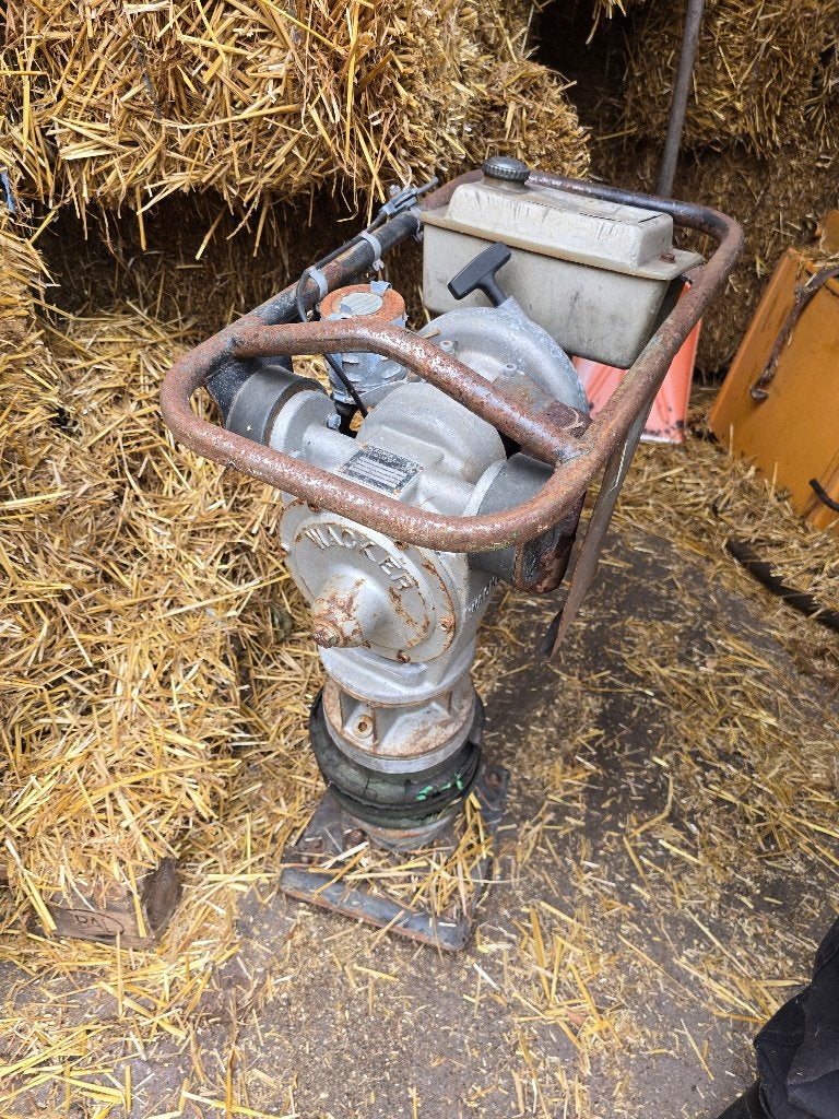 Wackerstamper, Ophalen