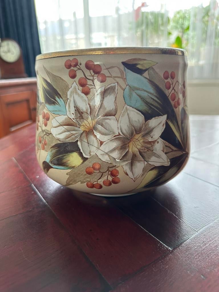 Petrus Regout bloempot decor 31 ws einde 19e eeuw, Antiek en Kunst, Antiek | Keramiek en Aardewerk, Ophalen of Verzenden