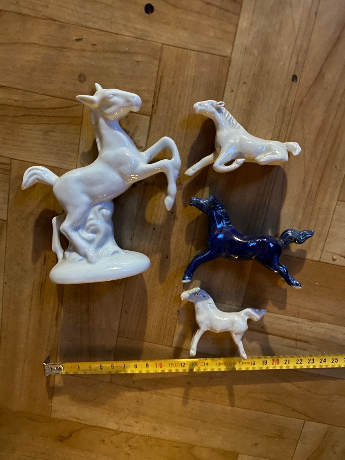 Beeldje paard van porselein, Verzenden, Zo goed als nieuw, Dier