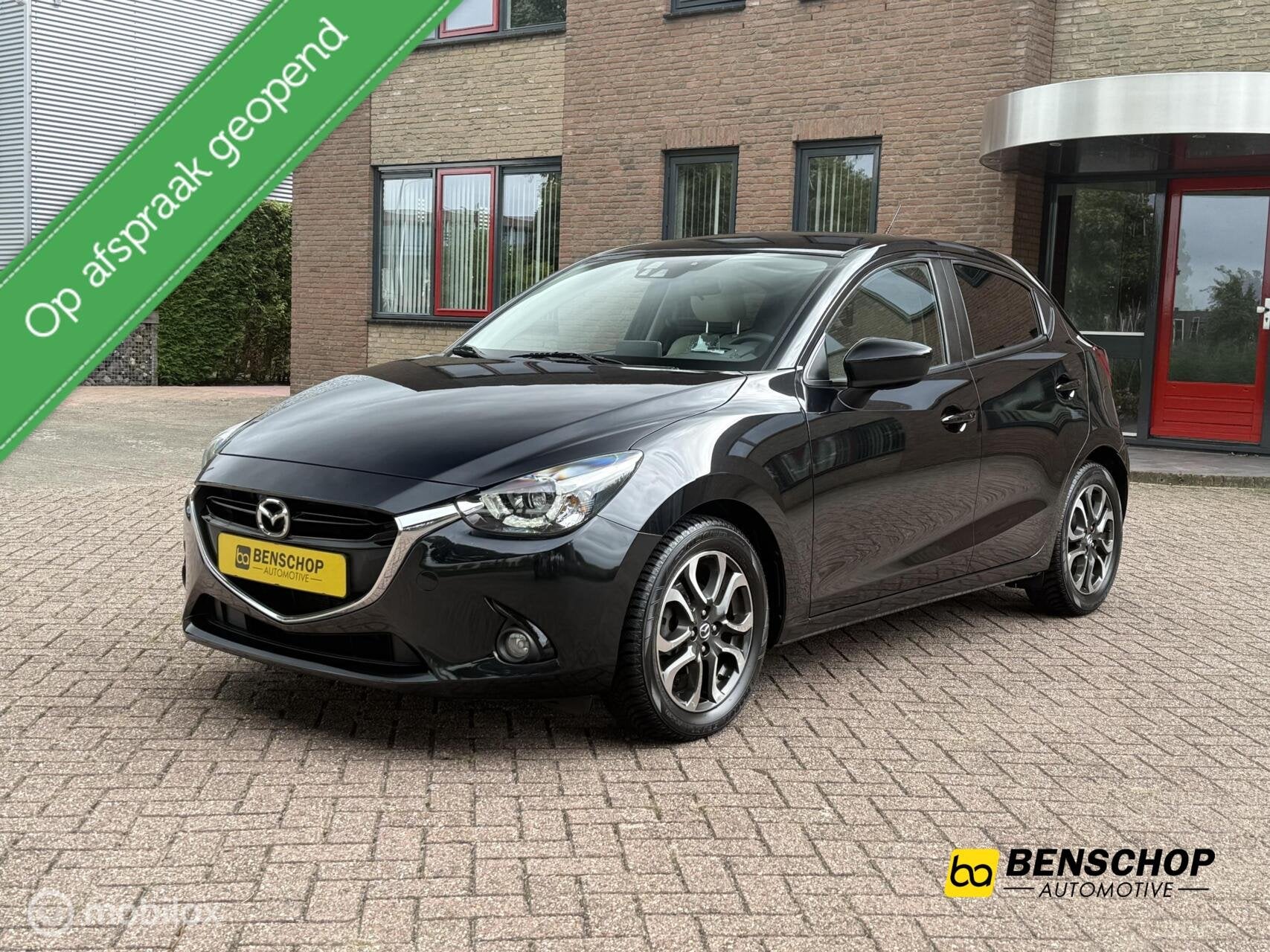 Mazda 2 1.5 Skyactiv-G GT-M Navi Carplay Leer LED HUD Stoelv, Auto's, Automatische klimaatregeling, 4 cilinders, Zwart, Leder