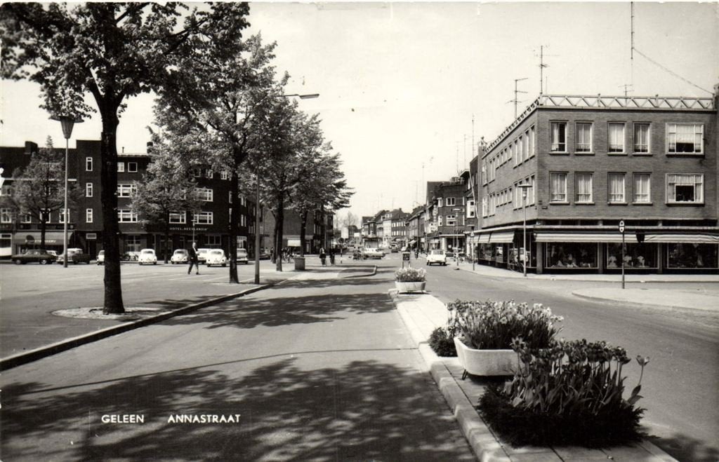 Geleen - Annastraat - Hotel Neerlandia - 1975 gelopen, Verzenden, 1960 tot 1980, Gelopen, Noord-Brabant
