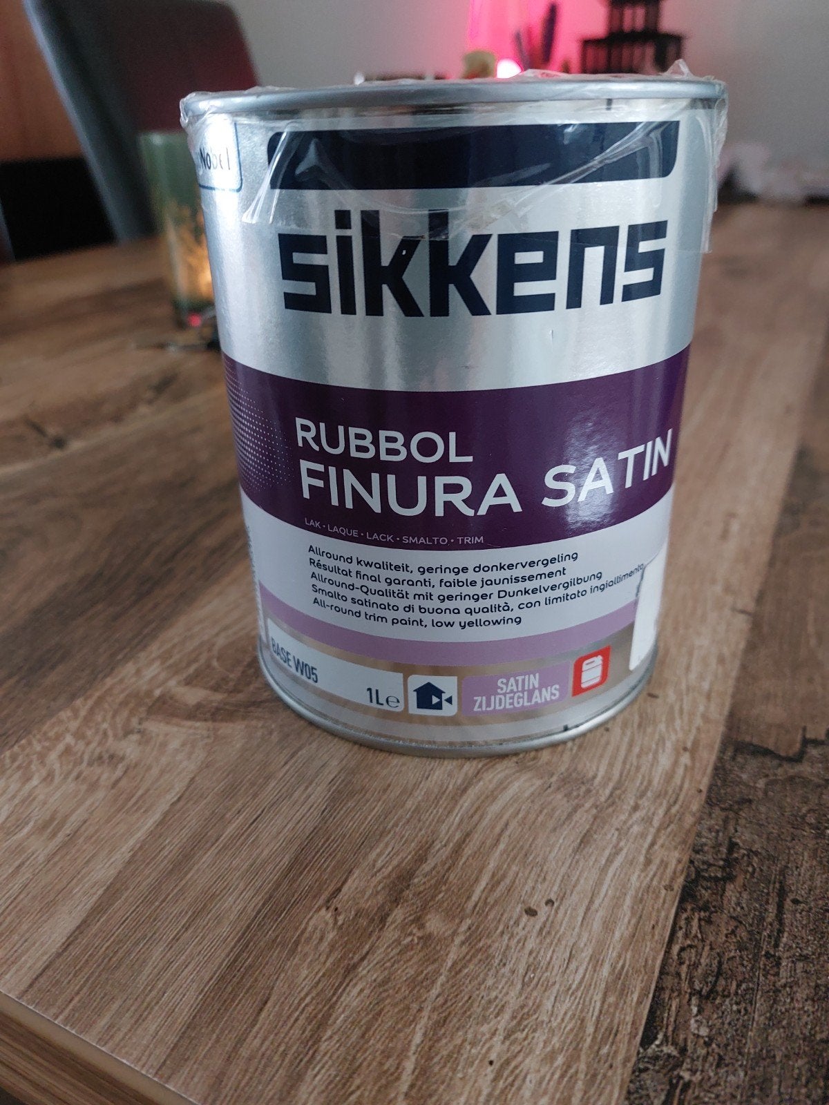 Sikkens Rubbol Finura Satin Lakverf Wit 1L, Doe-het-zelf en Verbouw, Schildersmaterialen, Ophalen of Verzenden, Nieuw, Kwast