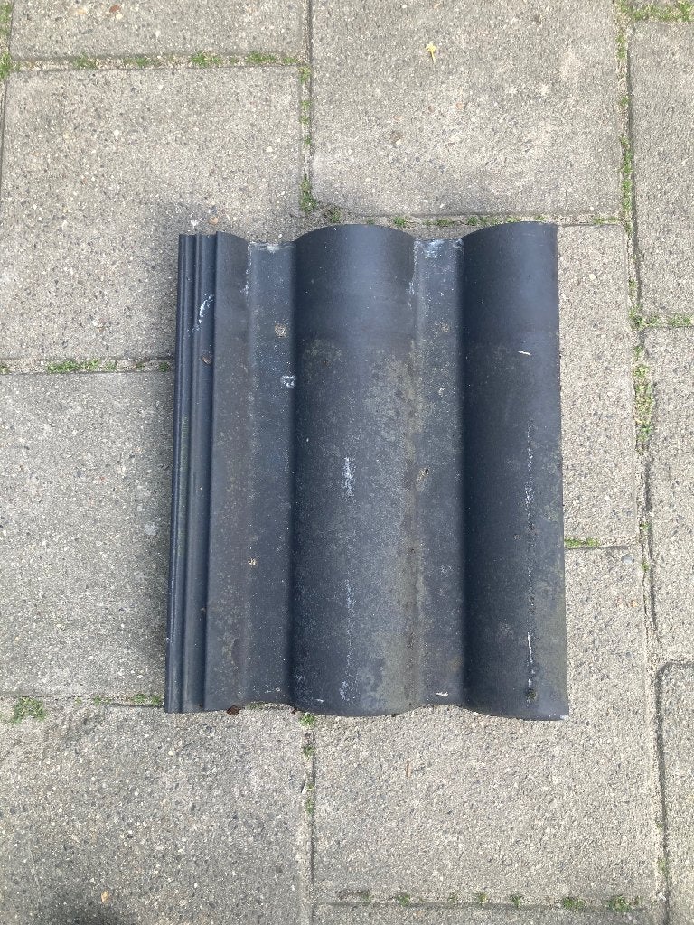Neroma dakpan, Ophalen, Gebruikt, Steen of Klei, Zwart