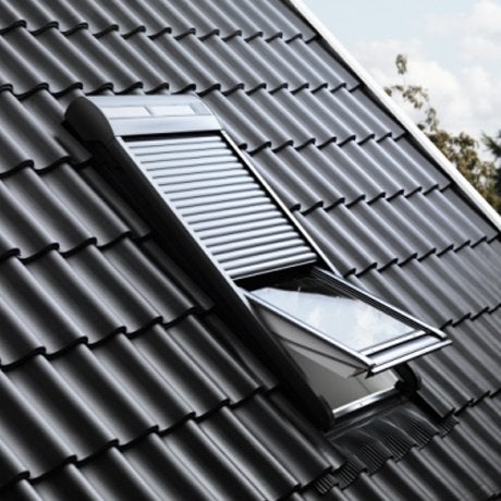 Velux rolluik SSL Solar S06/SK06 orgineel velux nieuw, 100 tot 150 cm, Nieuw, Ophalen of Verzenden, Elektrische bediening