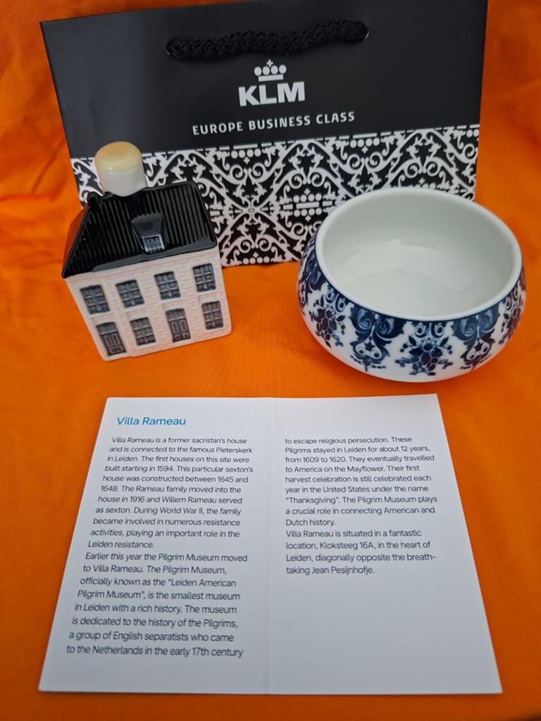 KLM huisjes  huisje 106 2025  en de Marcel Wanders kom, Ophalen of Verzenden, Nieuw, 81 t/m 91, Gevuld