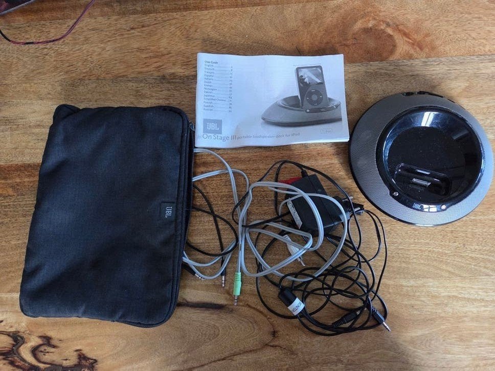 Complete JBL On Stage III iPod Docking Station & Speaker, Gebruikt, JBL, Overige typen, Ophalen of Verzenden