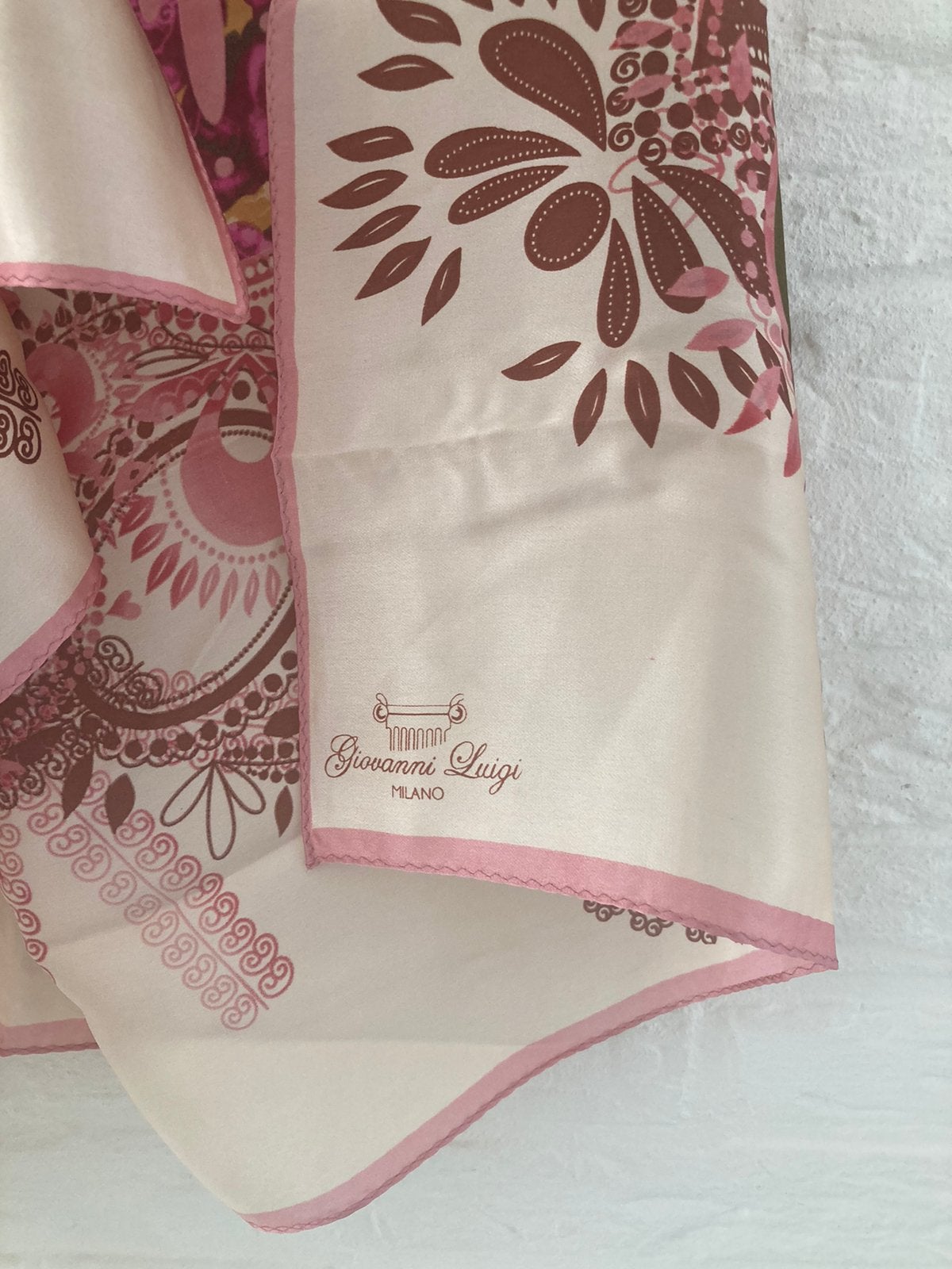 Zijden Sjaal Italiaans design klassiek`zijde 100% Silk sjaal, Kleding | Dames, Mutsen, Sjaals en Handschoenen, Maat 38/40 (M)