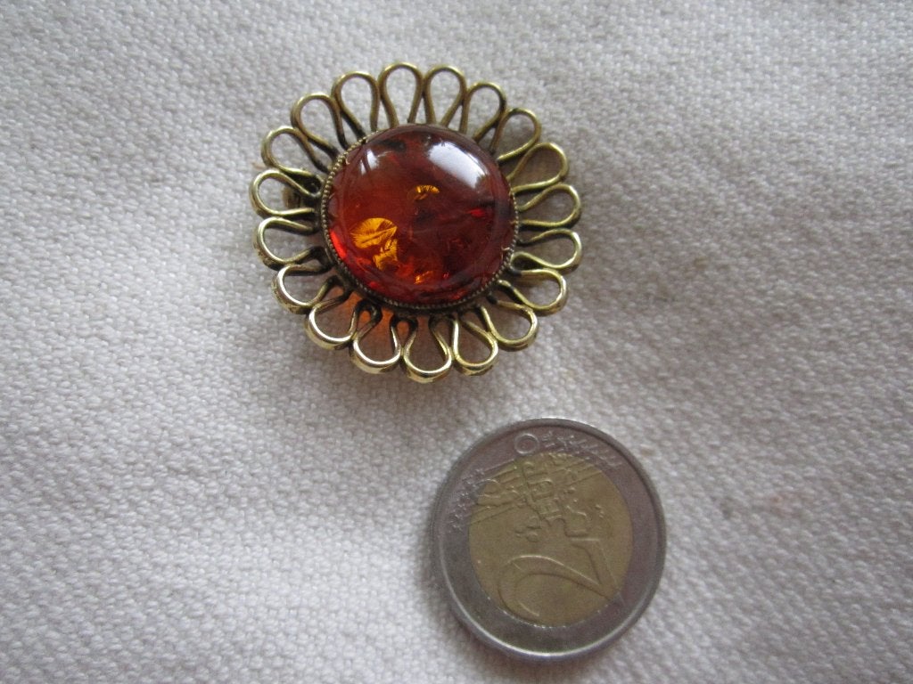 72.  Schitterende oude broche, barnsteen, zilver 835, Ophalen, Overige materialen, Broche