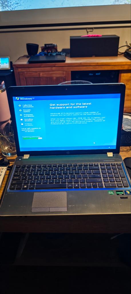 Vintage gaming retro Windows XP laptop, Computers en Software, Vintage Computers, Ophalen