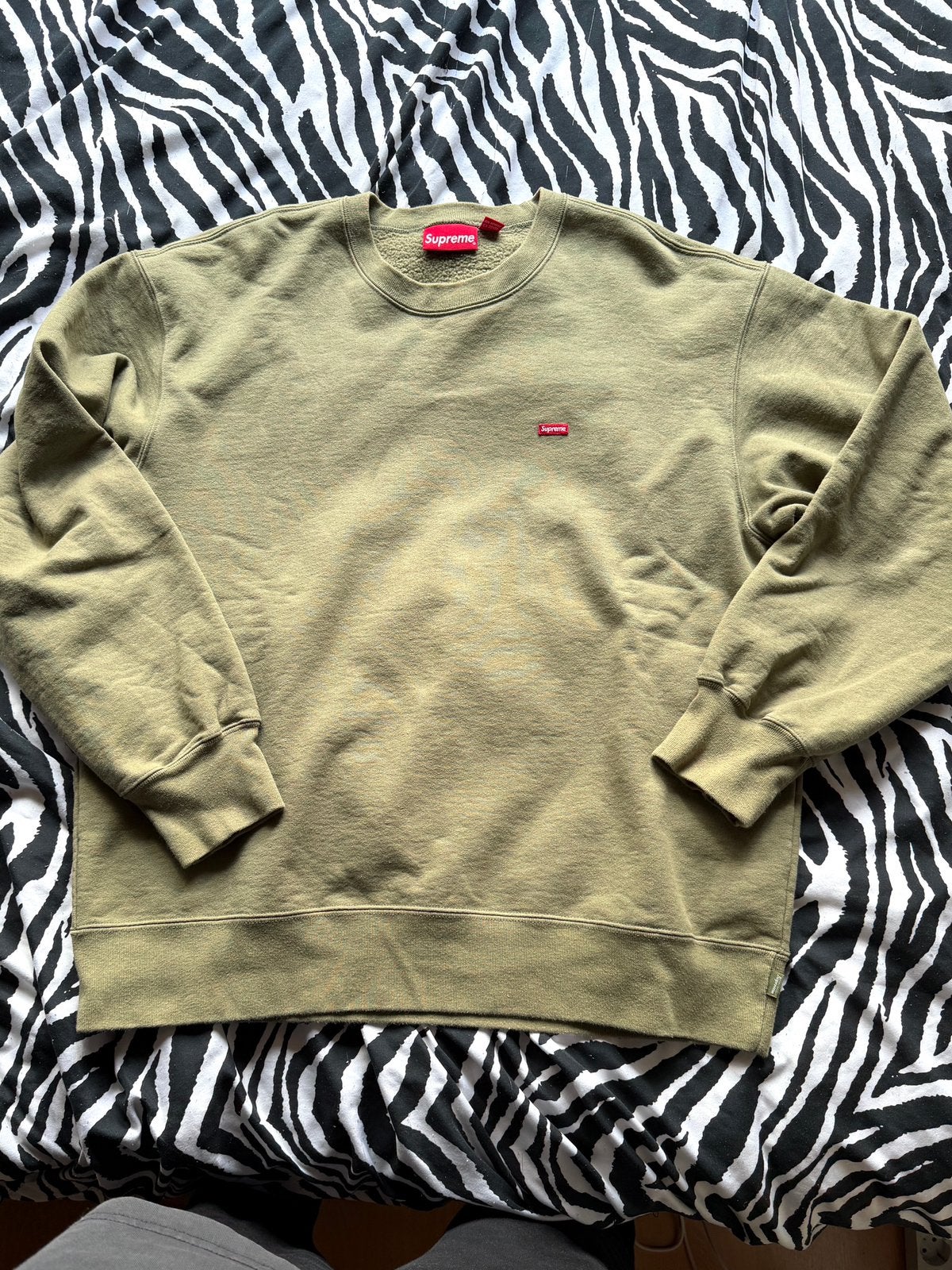 Small box logo crewneck, Ophalen of Verzenden, Zo goed als nieuw, Maat 52/54 (L), Groen
