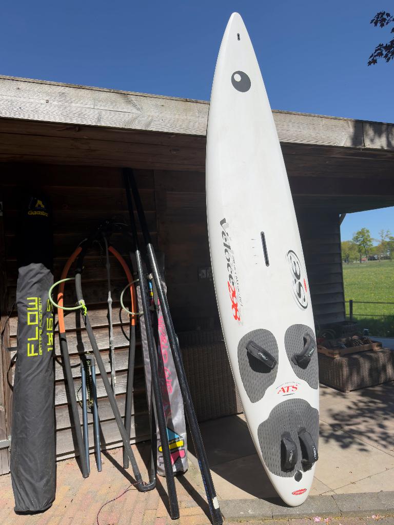 Surfplank met alle toebehoren, Watersport en Boten, Ophalen, 250 tot 300 cm, Met vin(nen), Complete set