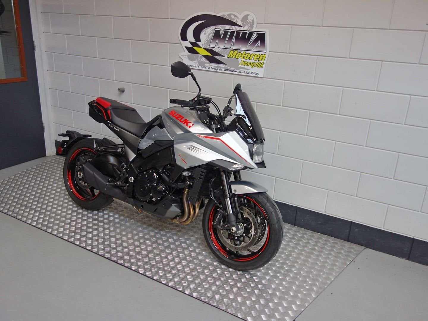 SUZUKI GSX-S 1000 KATANA, Motoren, SUZUKI, 4 cilinders, Motorrijbewijs A, Bedrijf