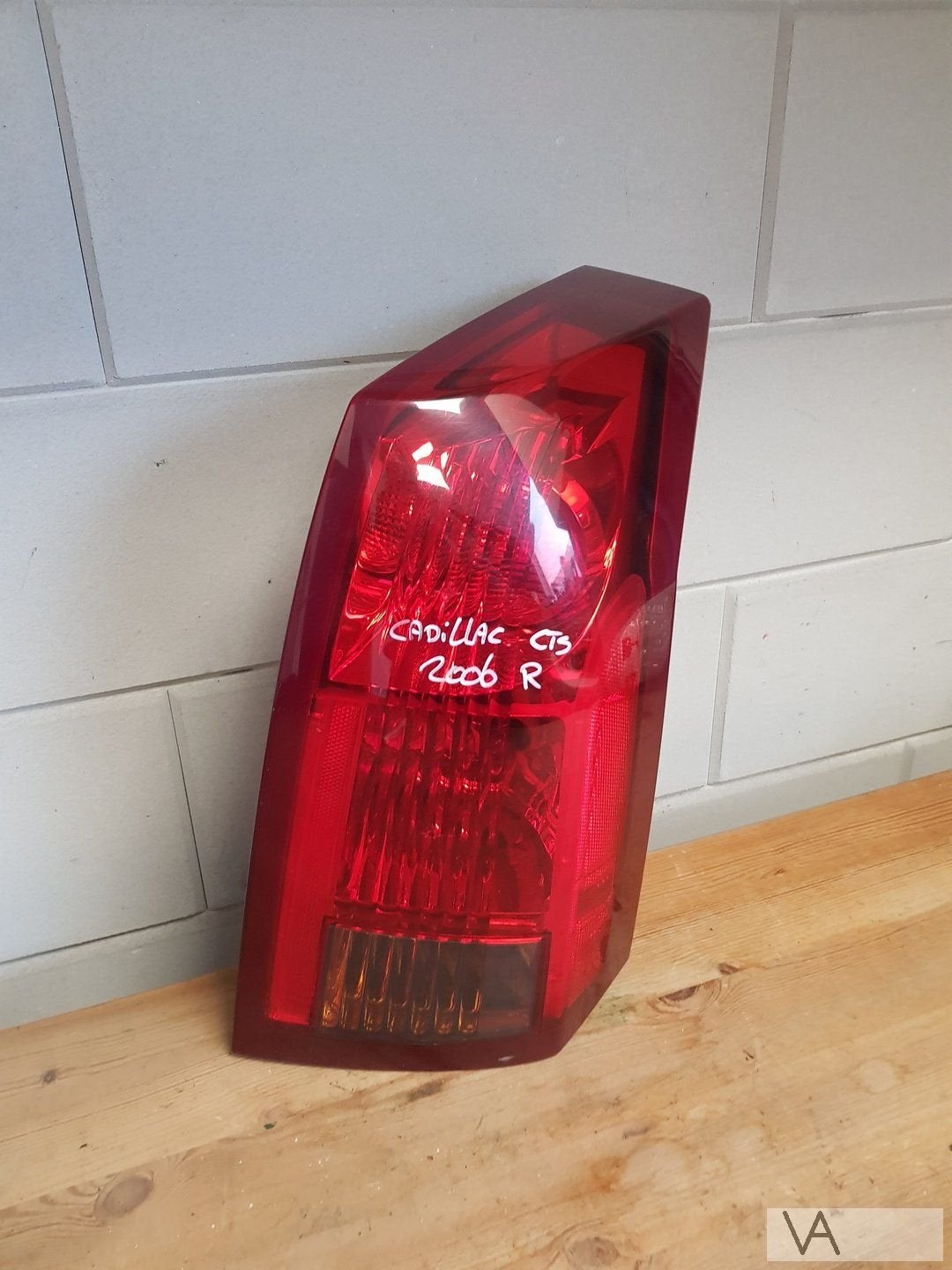 Cadillac CTS 2002 - 2007 achterlicht rechts nette staat €100, Cadillac, Gebruikt, -, -