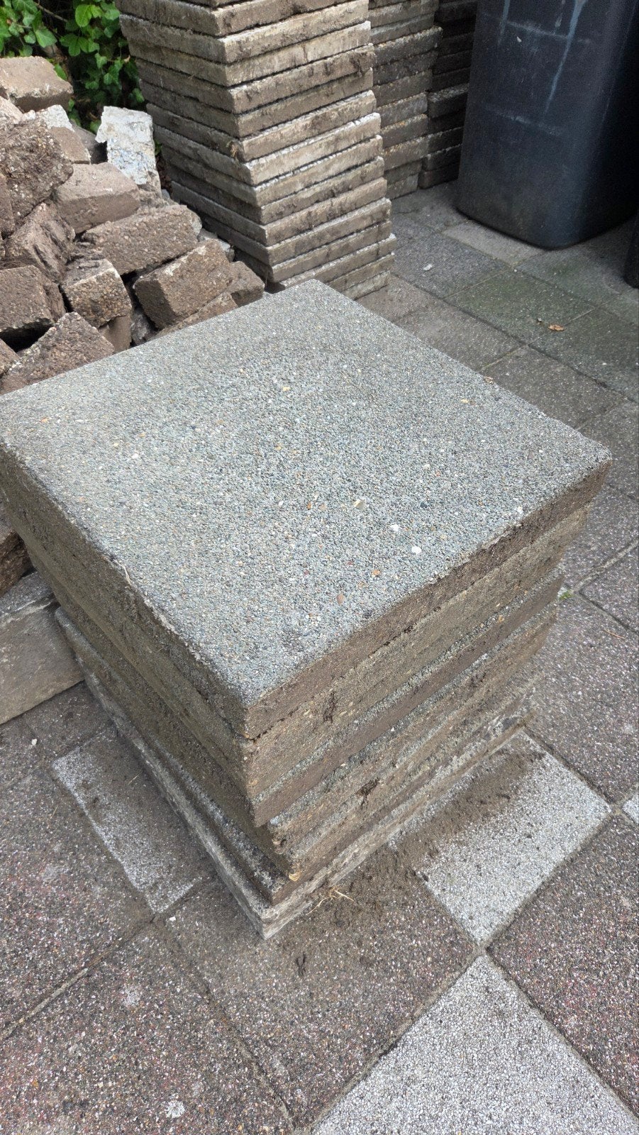 Gratis tuintegels diverse maten, Ophalen, Gebruikt, 10 m² of meer, Beton