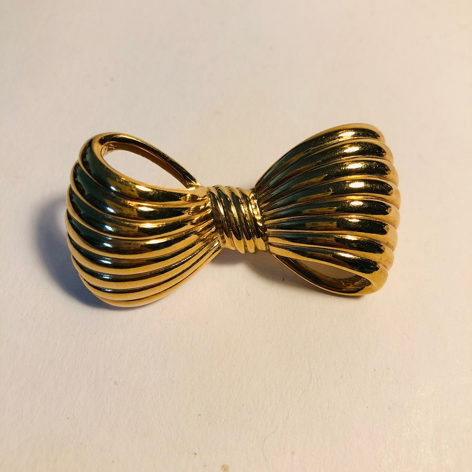 Vintage vergulden broche van Agatha Paris, Sieraden, Tassen en Uiterlijk, Ophalen of Verzenden, Zo goed als nieuw, Overige materialen