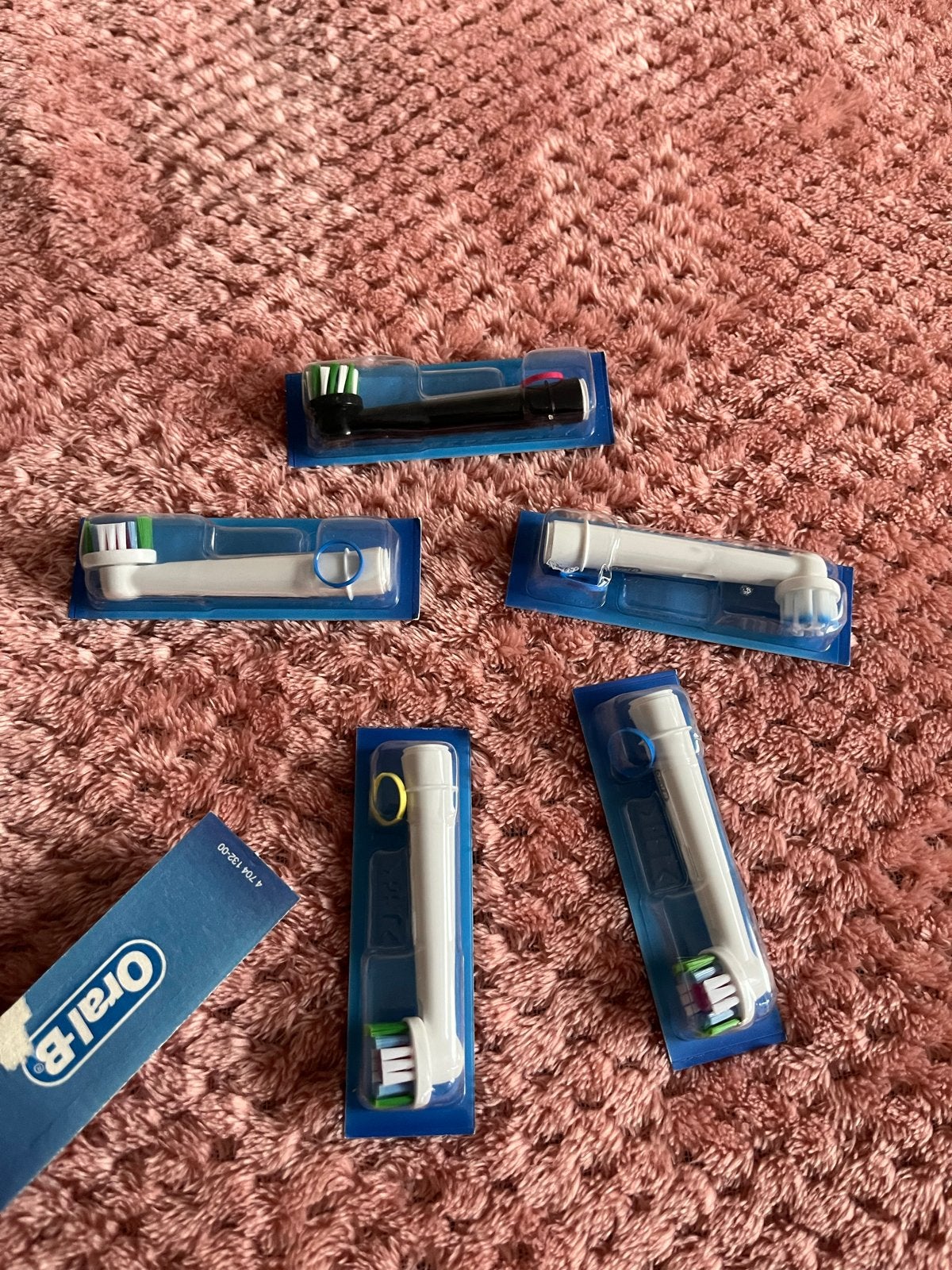 7 nieuwe Oral-B opzetborstels voor elektrische tandenborstel, Ophalen of Verzenden, Nieuw, Mondverzorging