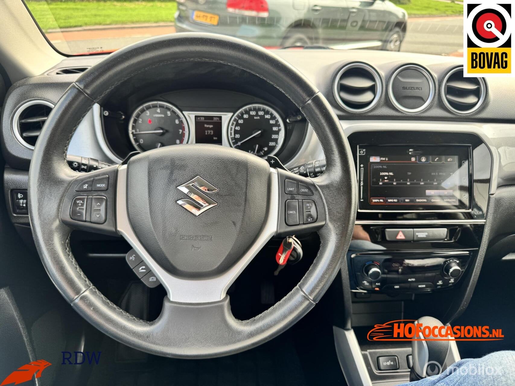 Suzuki Vitara 1.6 Exclusive AUTOMAAT / NAVI / TREKHAAK, Gebruikt, Euro 6, 4 cilinders, 400 kg