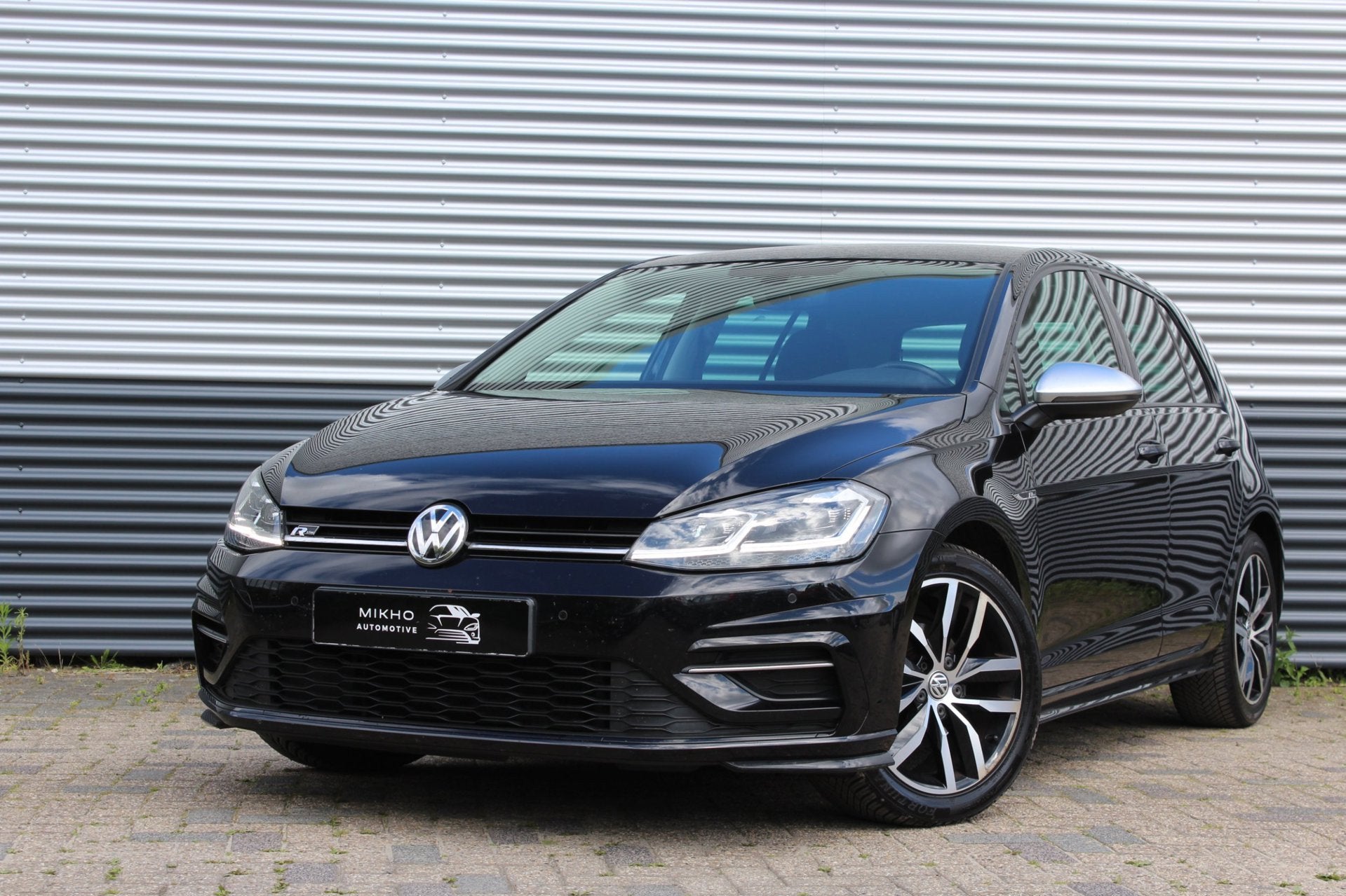 Volkswagen Golf 1.0 TSI R-Line | Virtual dashboard | LED Lic, Stof, Gebruikt, 620 kg, Zwart