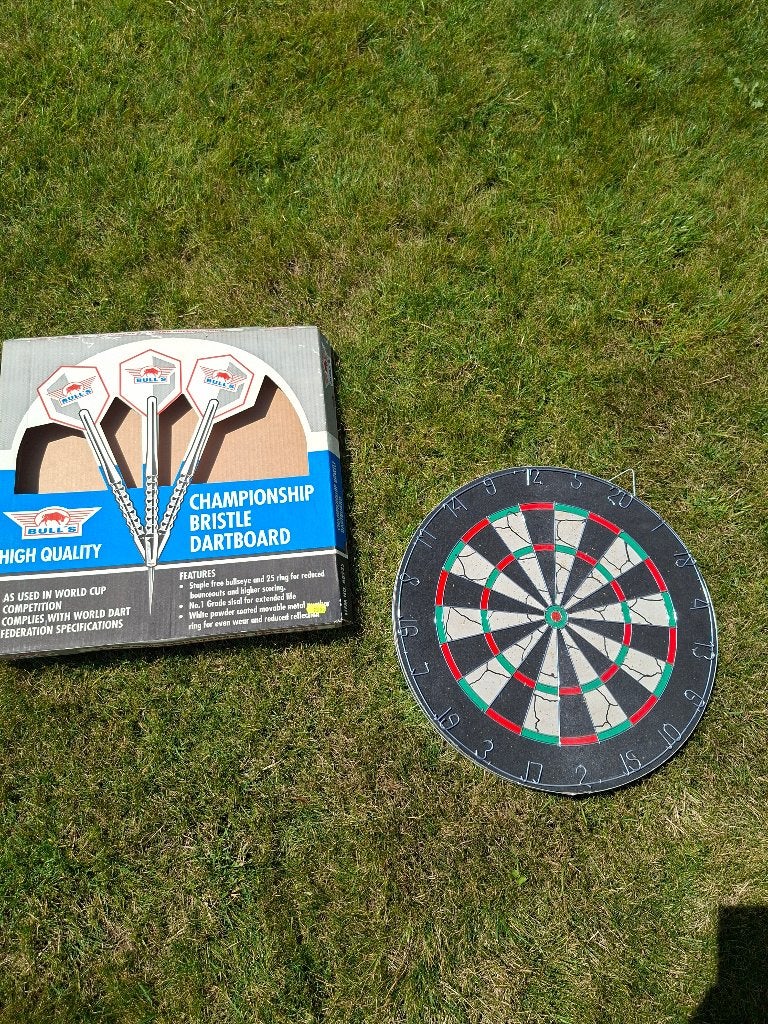 Dartboard - Bulls Championship Bristle Dartboard, Ophalen of Verzenden, Gebruikt, Dartbord