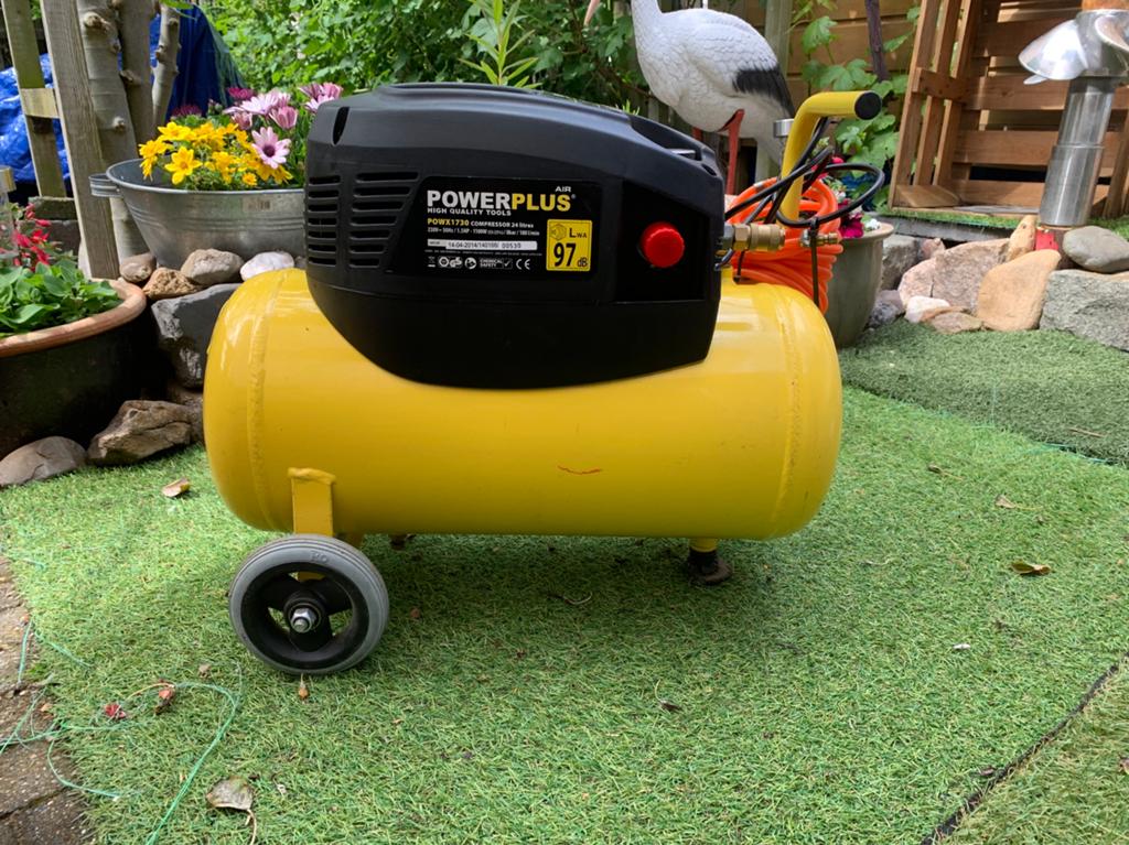 Compressor Powerplus POWX1730 Compressor  – Olievrij – 24L, Minder dan 25 liter, Ophalen, Minder dan 200 liter/min, Olievrij