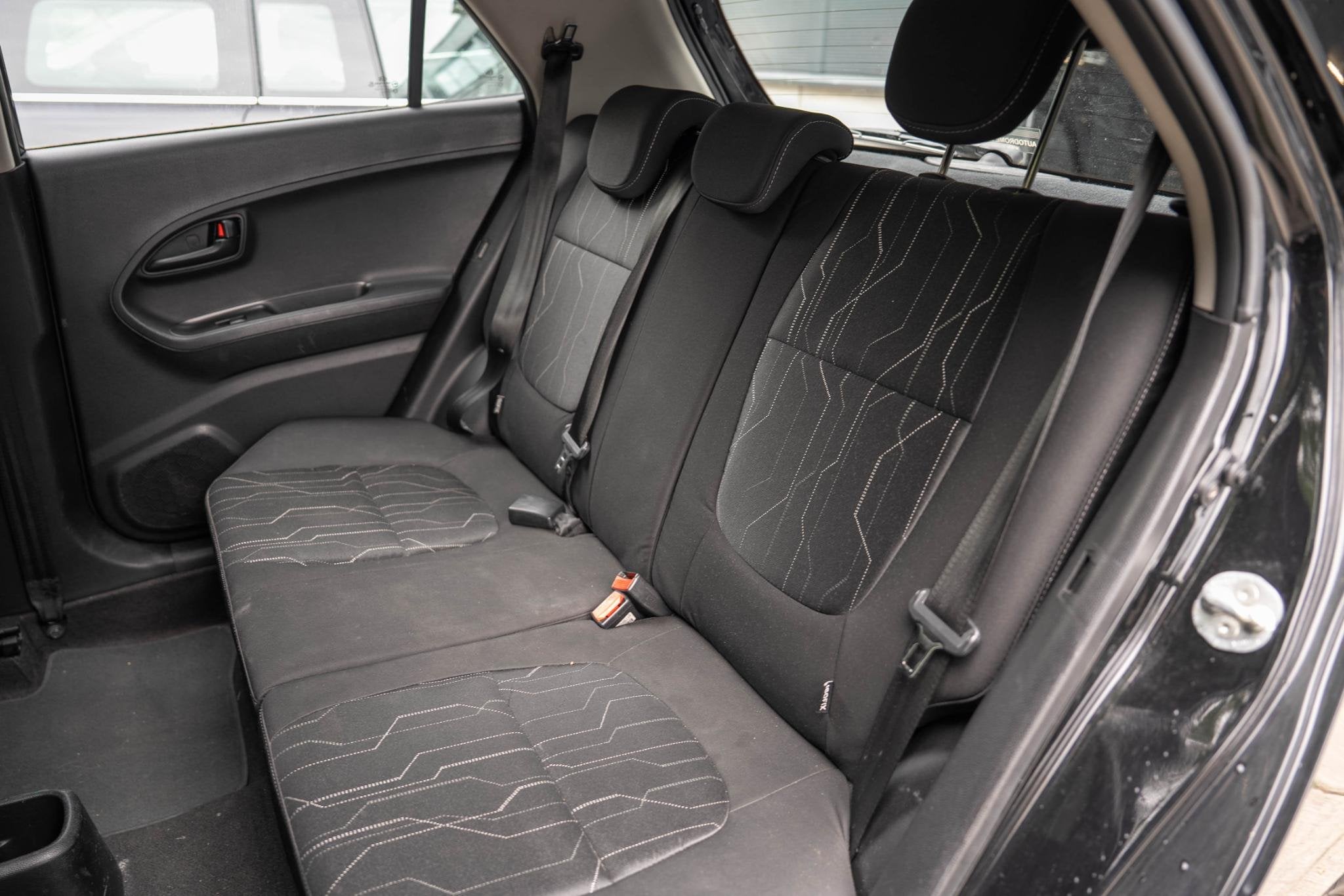 Foto 13 van Kia Picanto 1.2 CVVT ISG Plus Pack | Airco | Elek Ramen | NA