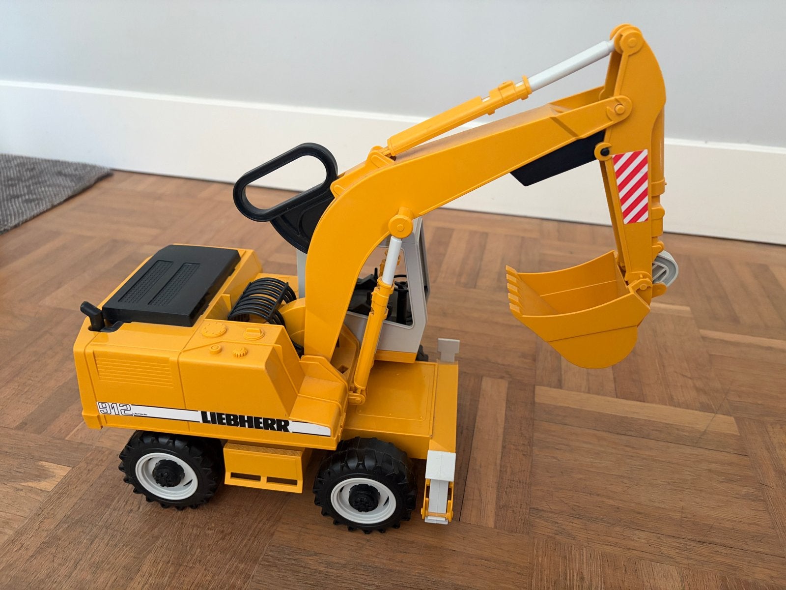 Bruder Liebherr Graafmachine - Altijd binnen mee gespeeld, Kinderen en Baby's, Speelgoed | Speelgoedvoertuigen, Ophalen, Zo goed als nieuw
