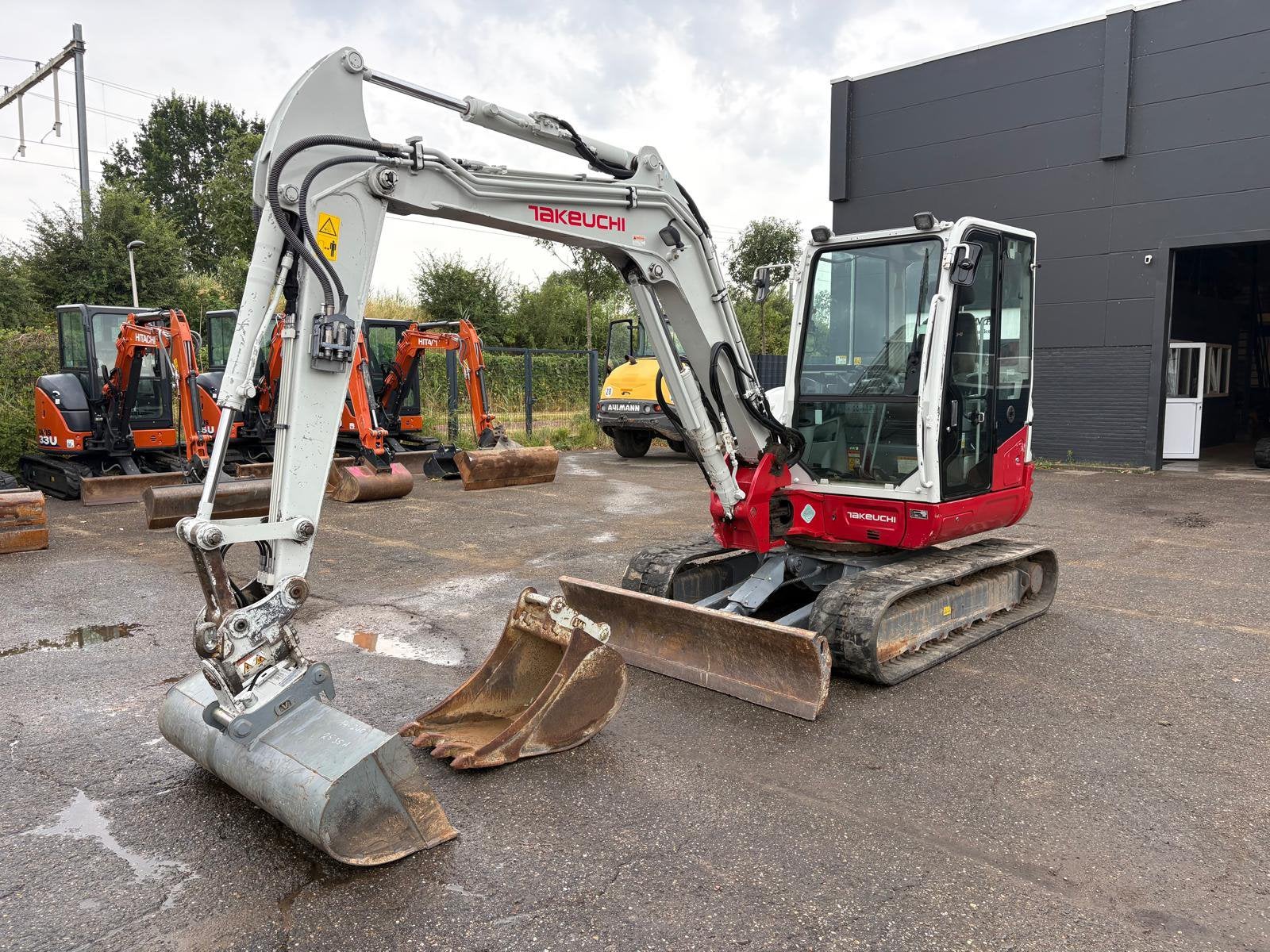 Takeuchi TB250-2 Minigraver TOP MACHINE!!!, Zakelijke goederen, Machines en Bouw | Kranen en Graafmachines, Ophalen, Graafmachine