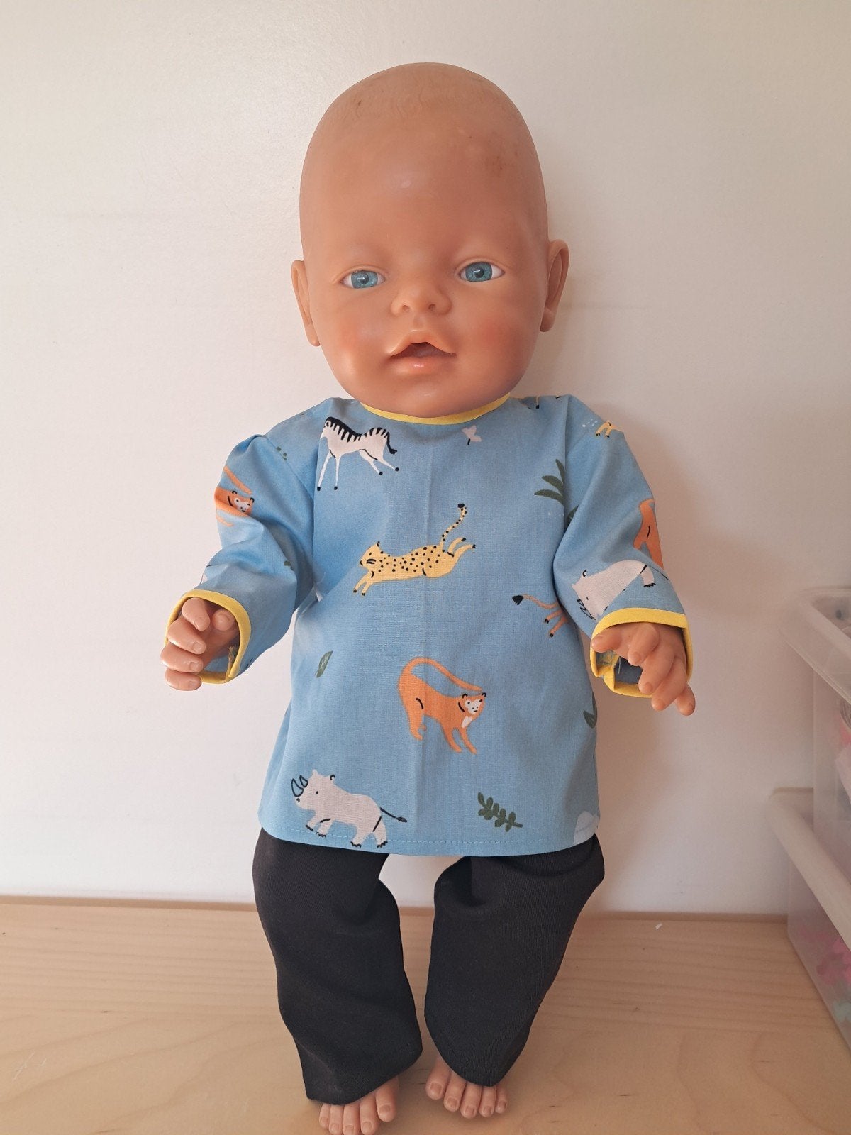 poppenkleertjes jongenspop babypop 43 cm, Ophalen of Verzenden, Nieuw, Babypop