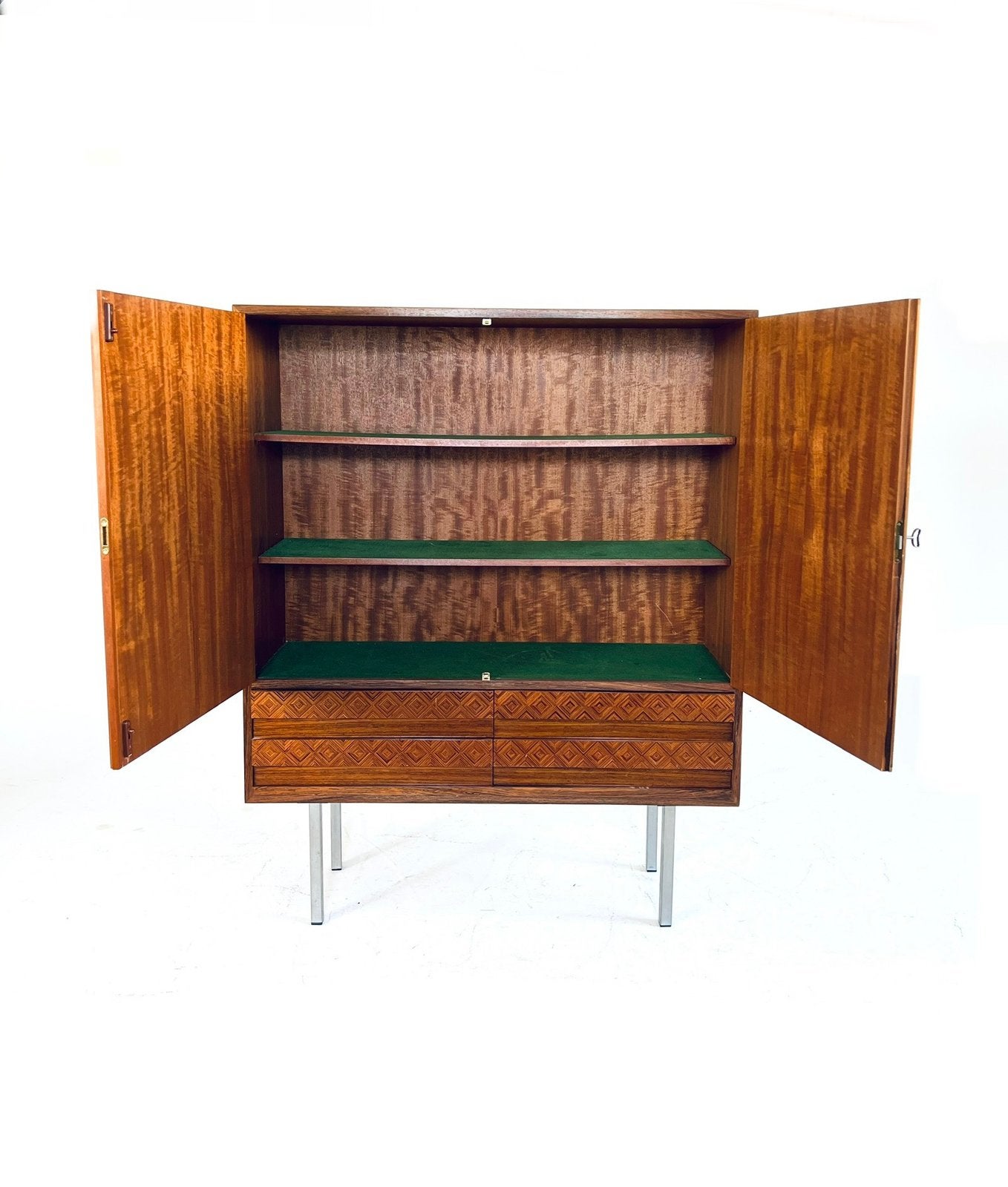 Vintage Palissander & chroom highboard ‘60, Huis en Inrichting, Overige houtsoorten, 100 tot 150 cm, Vintage retro buisframe design rotan webbing papercord deens