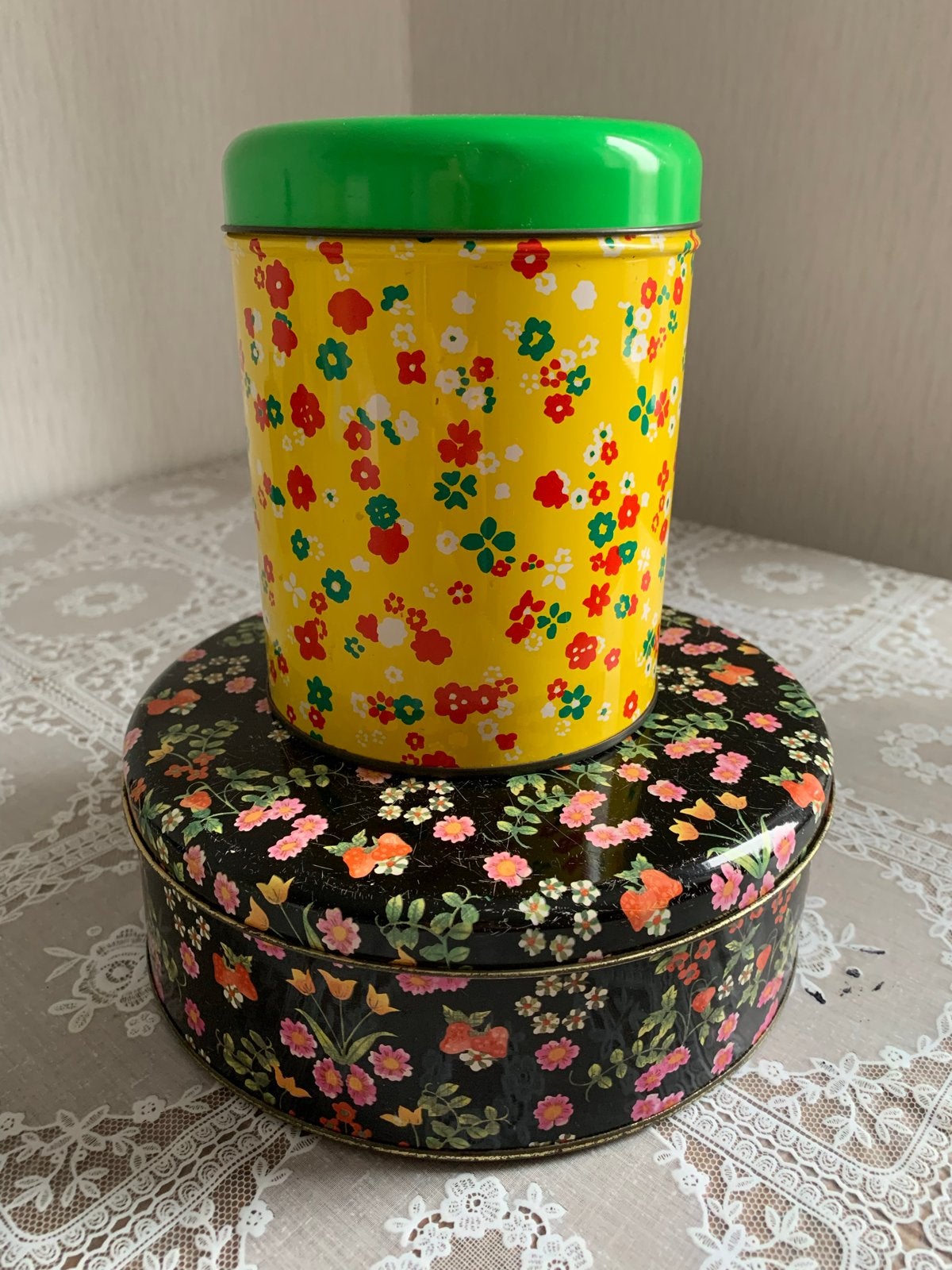 Vintage blikken set met bloemetjes, Verzamelen, Ophalen of Verzenden, Gebruikt, Overige