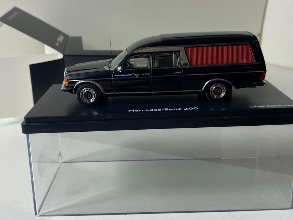 1:43 mercedes benz 200-HEARSE/ljjkwagen- W123-schuco PRO43, Ophalen of Verzenden, Nieuw, Auto, Schuco