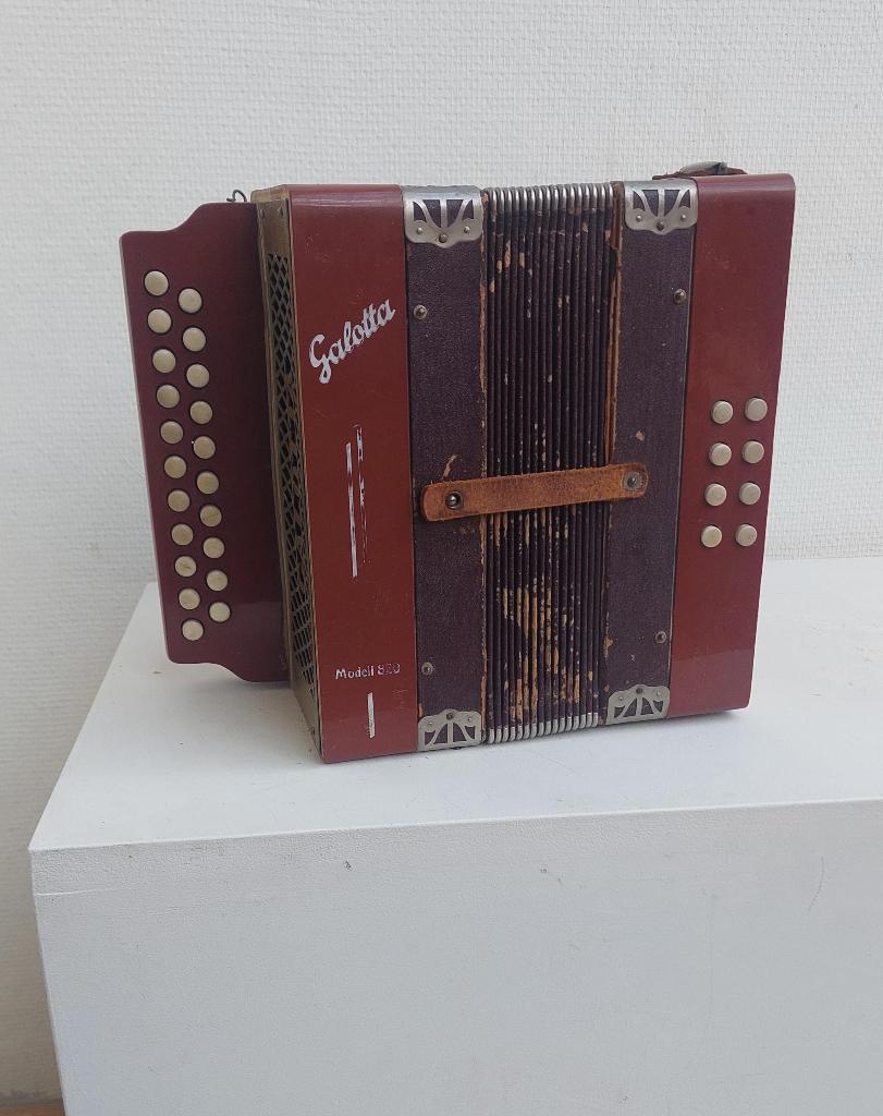 Mooie Galotta Vintage accordeon, Muziek en Instrumenten, Accordeons, Ophalen, Gebruikt, Overige formaten, Overige merken