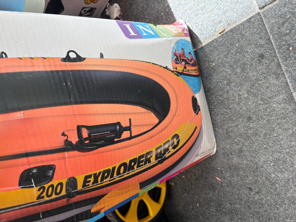 Intex Explorer 200 opblaasbare roeiboot, Ophalen, Gebruikt