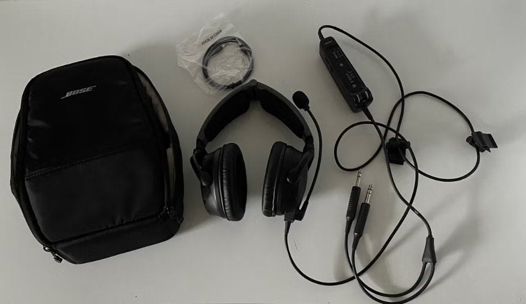 Bose A30 aviation headset (Bluetooth, duale GA-plug)