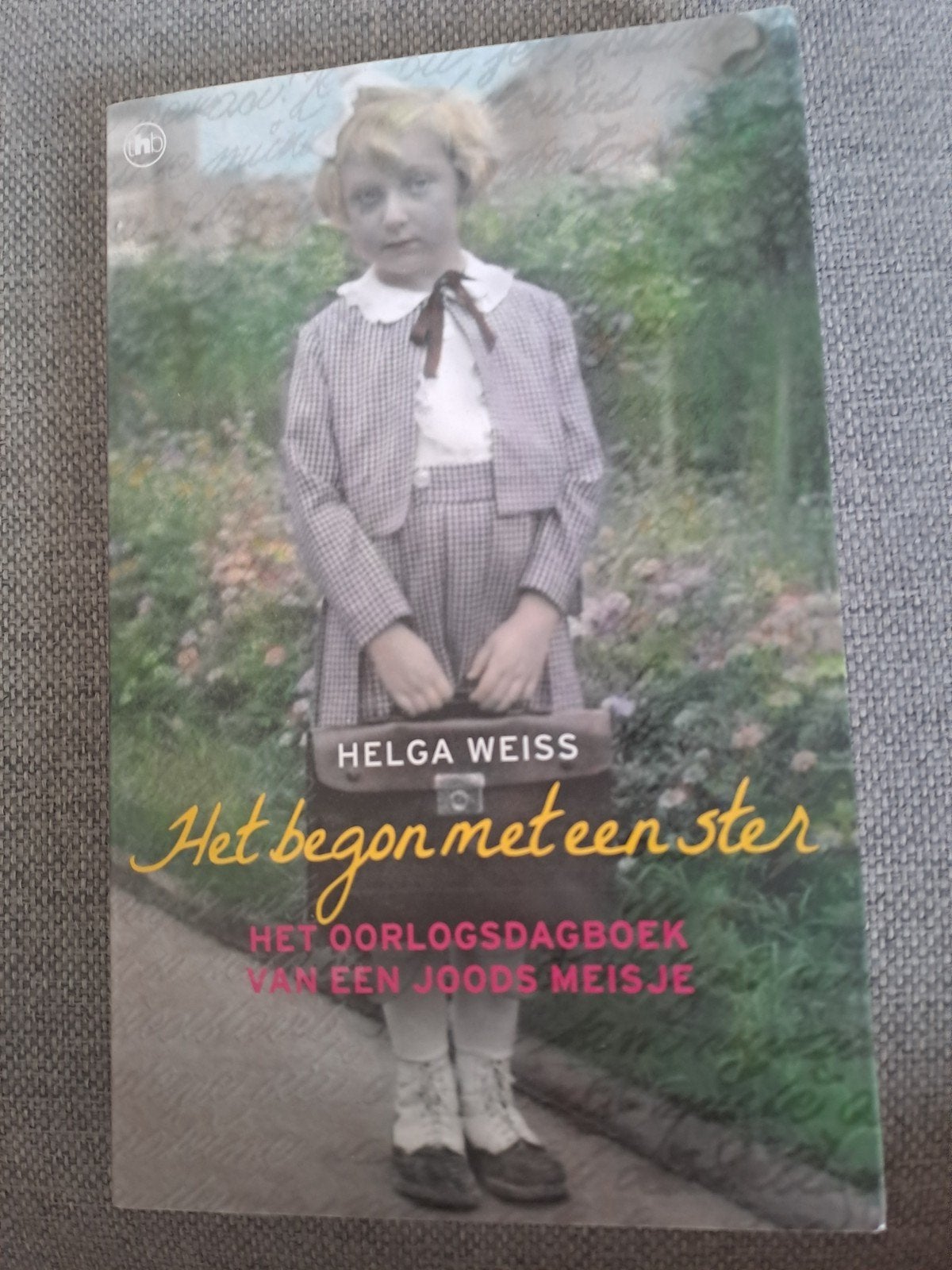 Helga Weiss - Het begon met een ster, Ophalen of Verzenden, Zo goed als nieuw, Helga Weiss