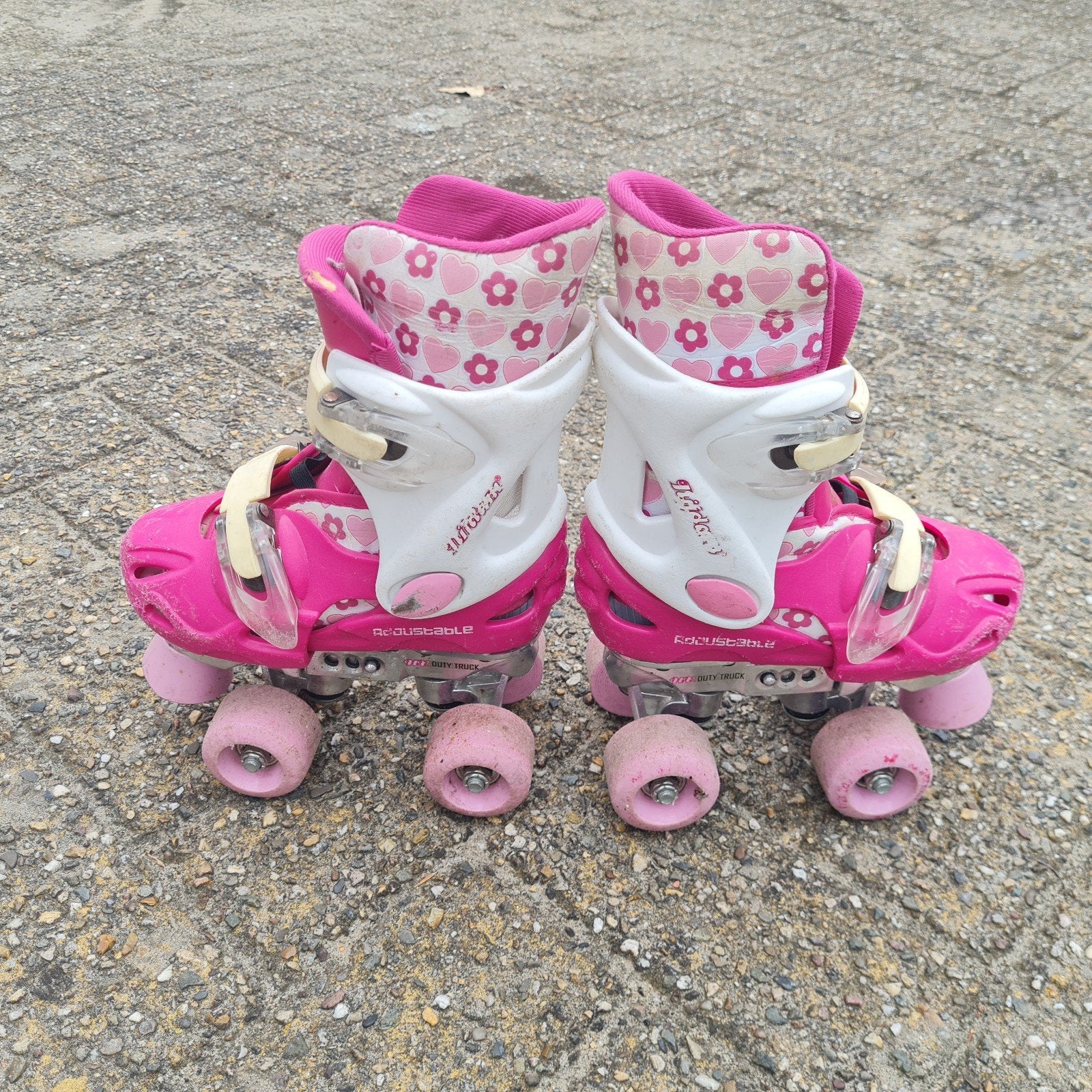 Roze rolschaatsen met helm en beschermers, maat 27-31, Kinderen en Baby's, Speelgoed | Buiten | Rolschaatsen, Ophalen, Verstelbaar