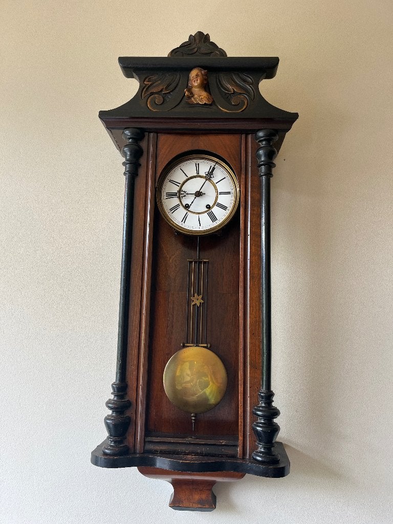 Houten hangklok, Ophalen