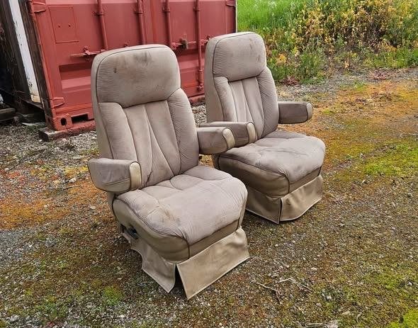 2 captain chairs voor je Van of Camper, Auto-onderdelen, Ophalen, Gebruikt, Dodge
