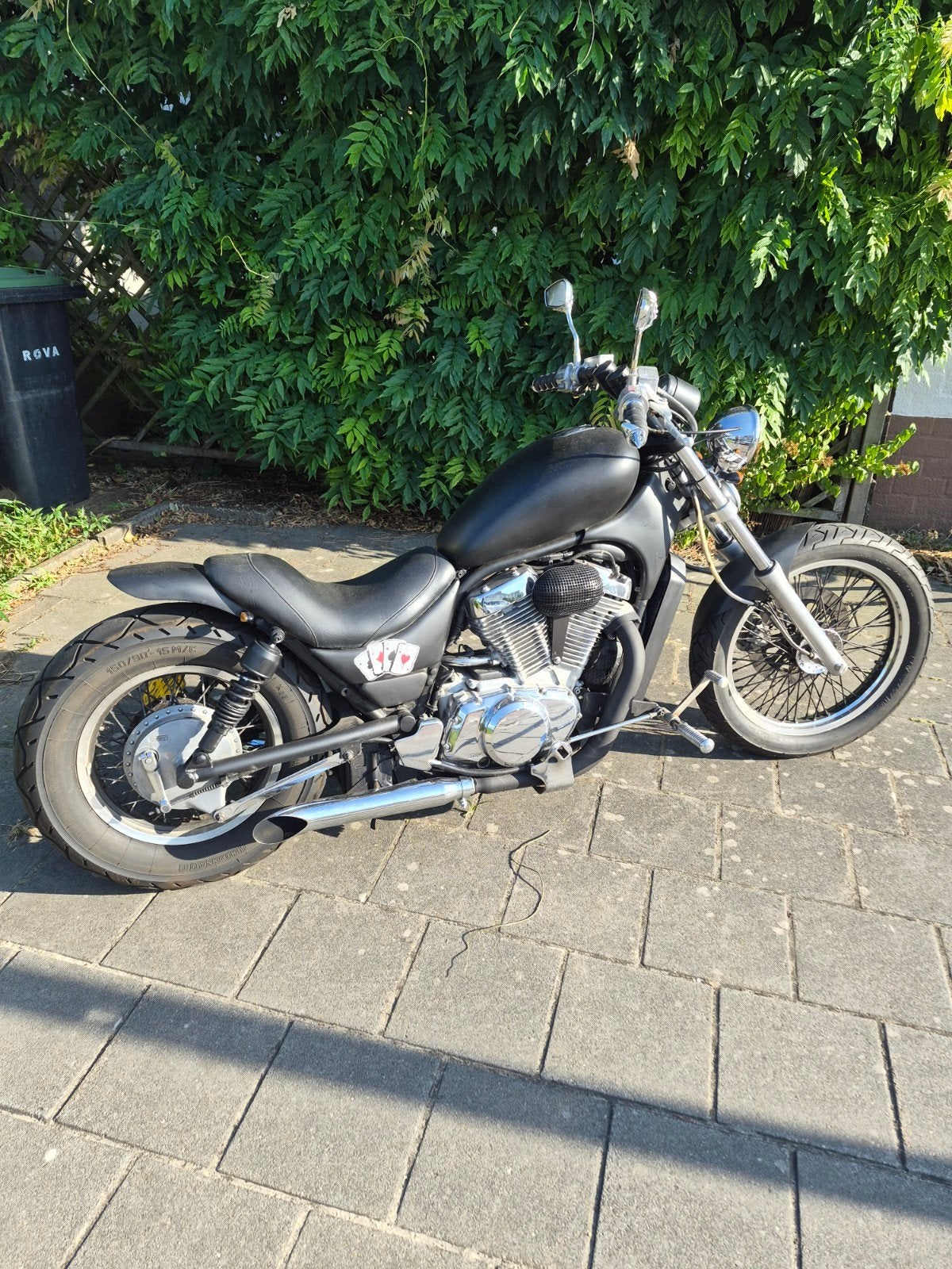 Suzuki Intruder VS 700 Bobber, 2 cilinders, Gebruikt, Particulier, Meer dan 35 kW