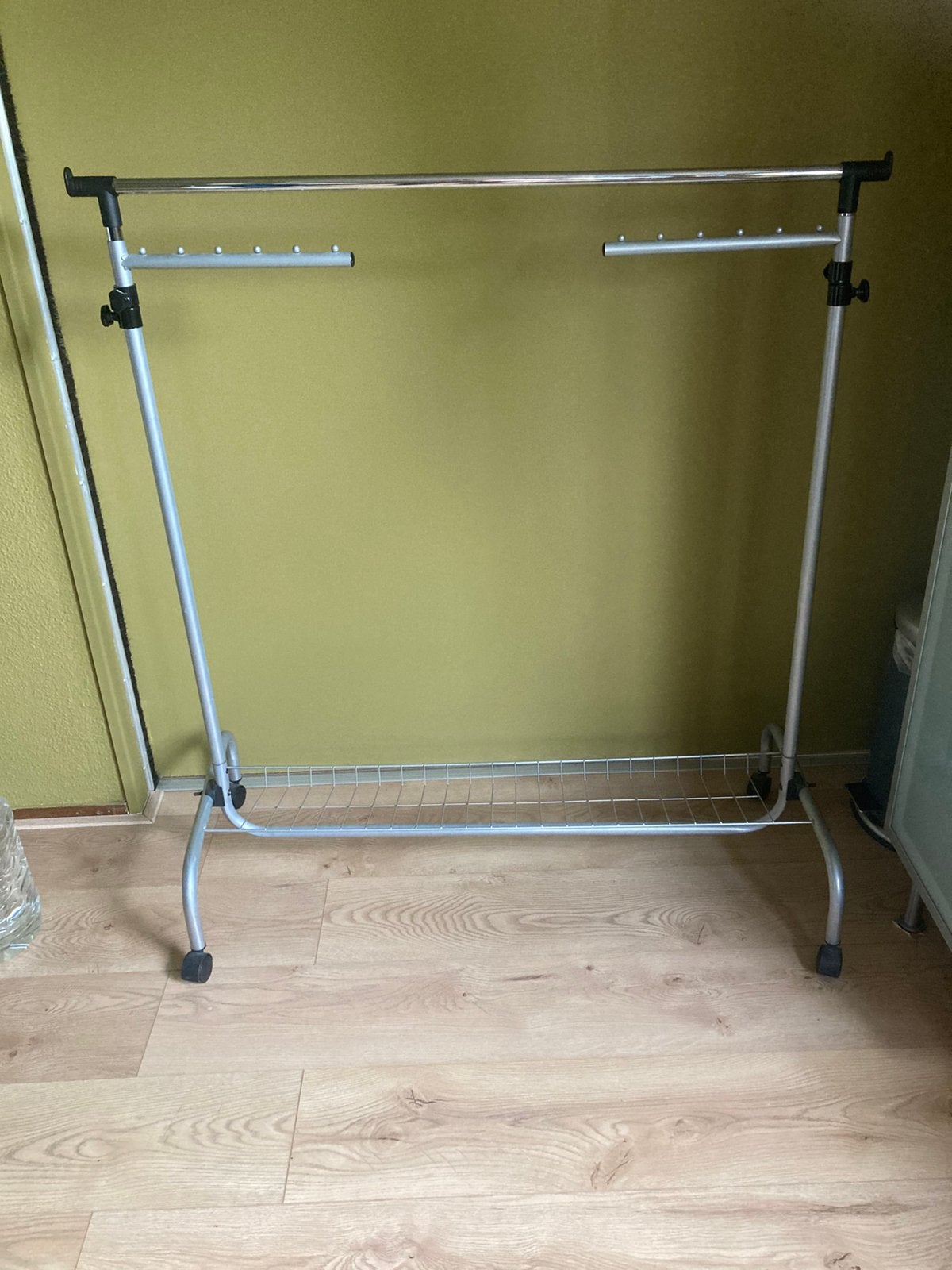 Gratis kledingrek, Ophalen of Verzenden
