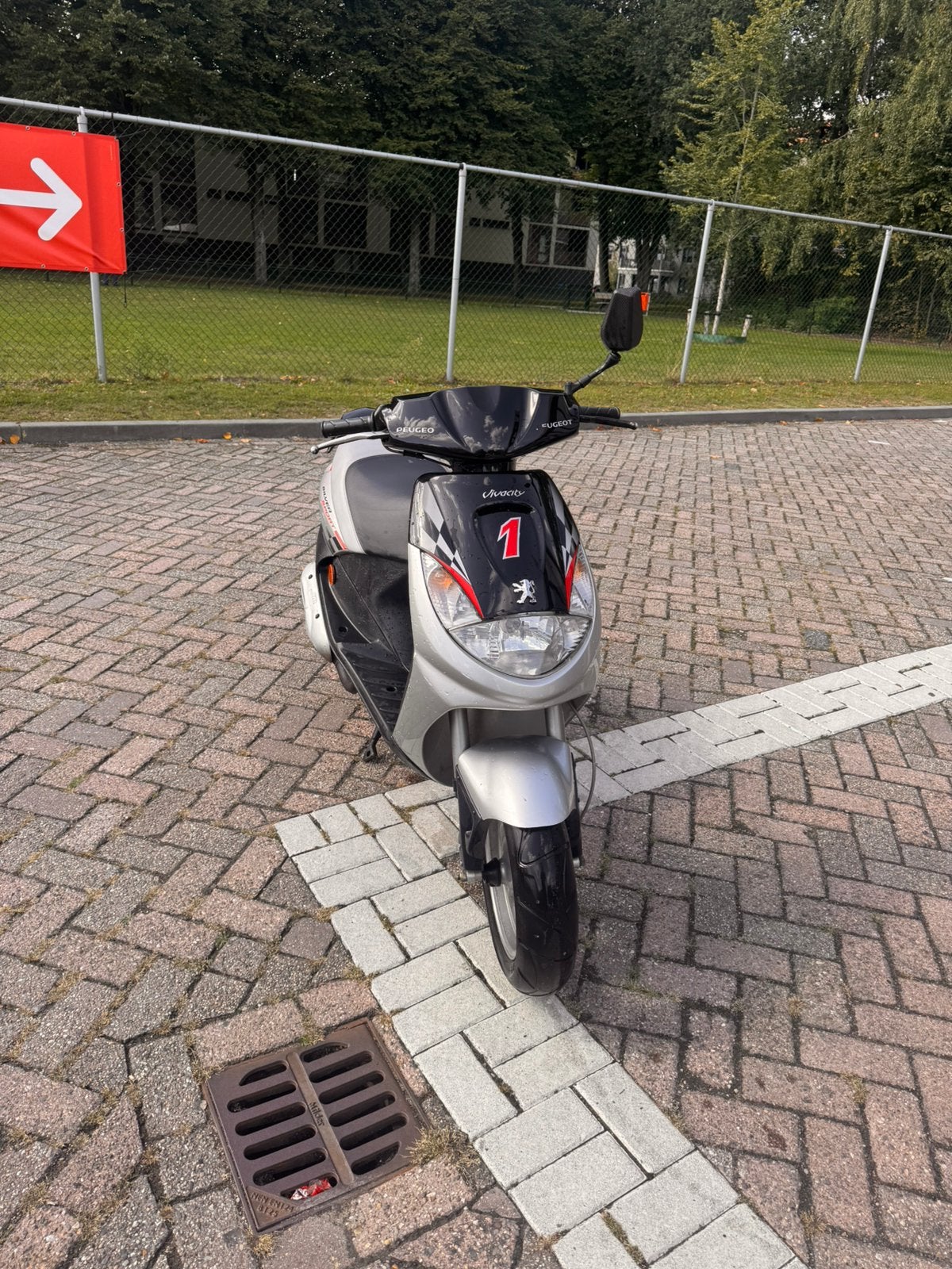 Vivacity, Ophalen of Verzenden, Zo goed als nieuw, Benzine, Vivacity