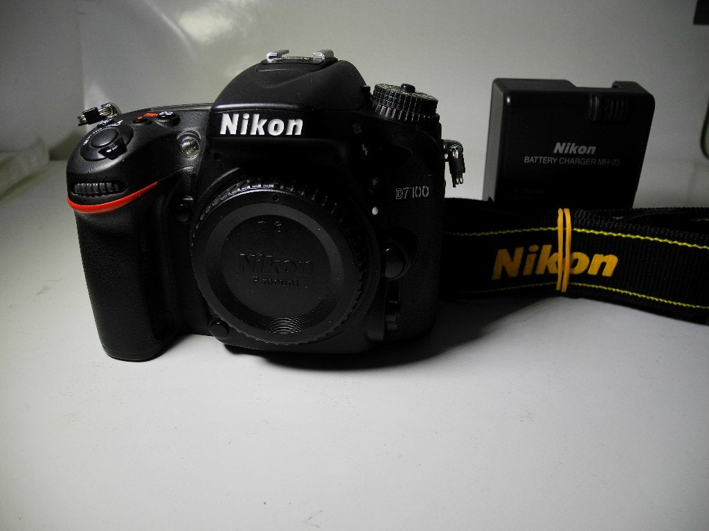 Zgan Nikon D7100 body, let op: slechts 6763 clicks!, Ingebouwde flitser, Spiegelreflex, Ophalen of Verzenden, Nikon