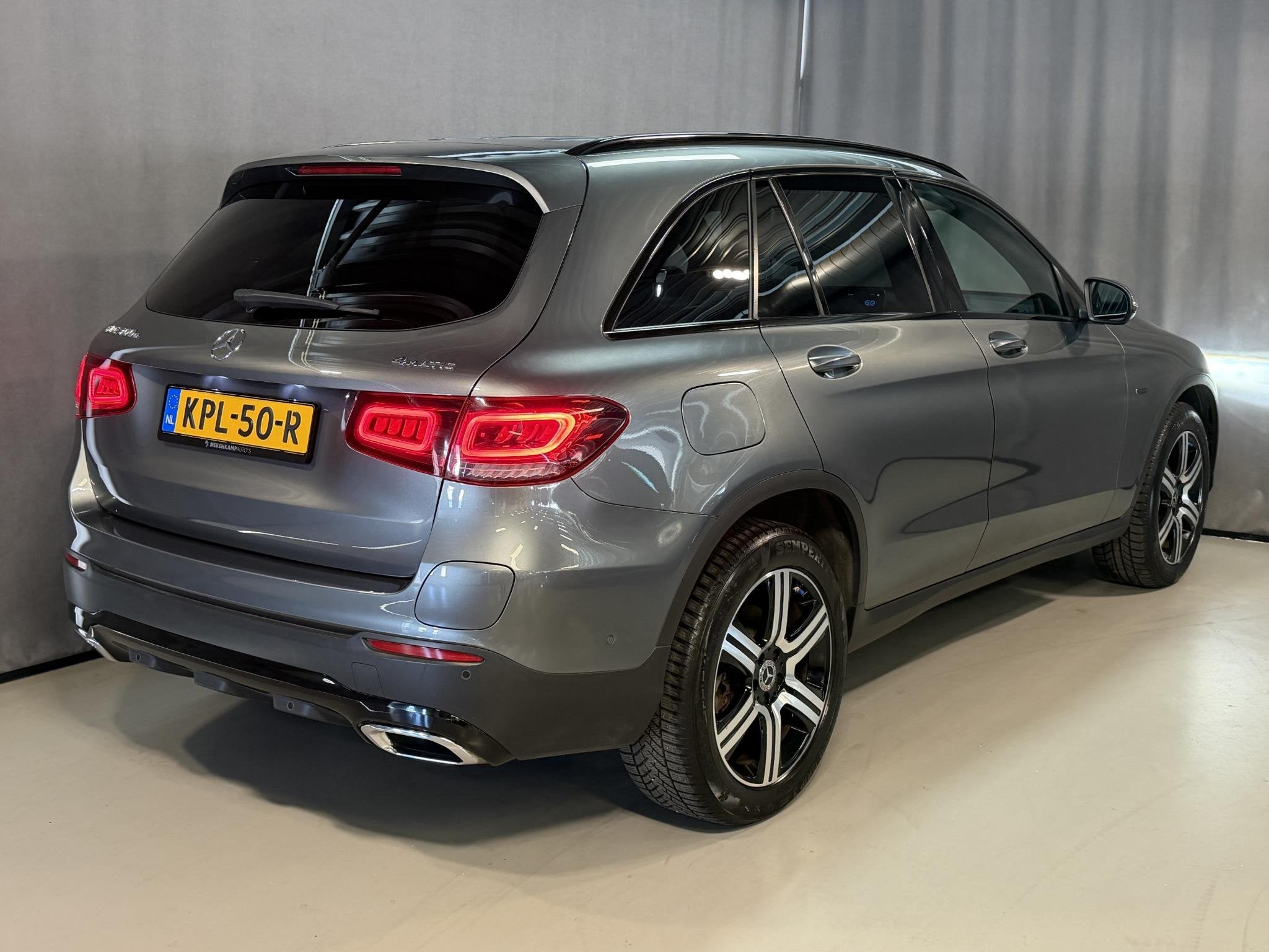 Mercedes-Benz GLC-klasse 300e 4MATIC 19"/Leder + memory l+r/, Automaat, 14 kWh, Gebruikt, 4 cilinders
