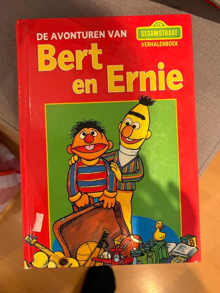 Bert en Ernie: De Avonturen van Sesamstraat Verhalenboek, Ophalen, Gelezen, 2 tot 3 jaar