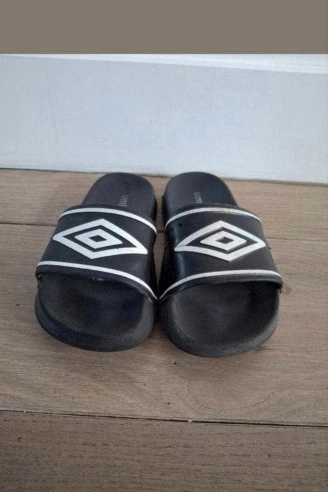 Badslippers slippers Umbro 30 zwart, Ophalen of Verzenden, Overige typen