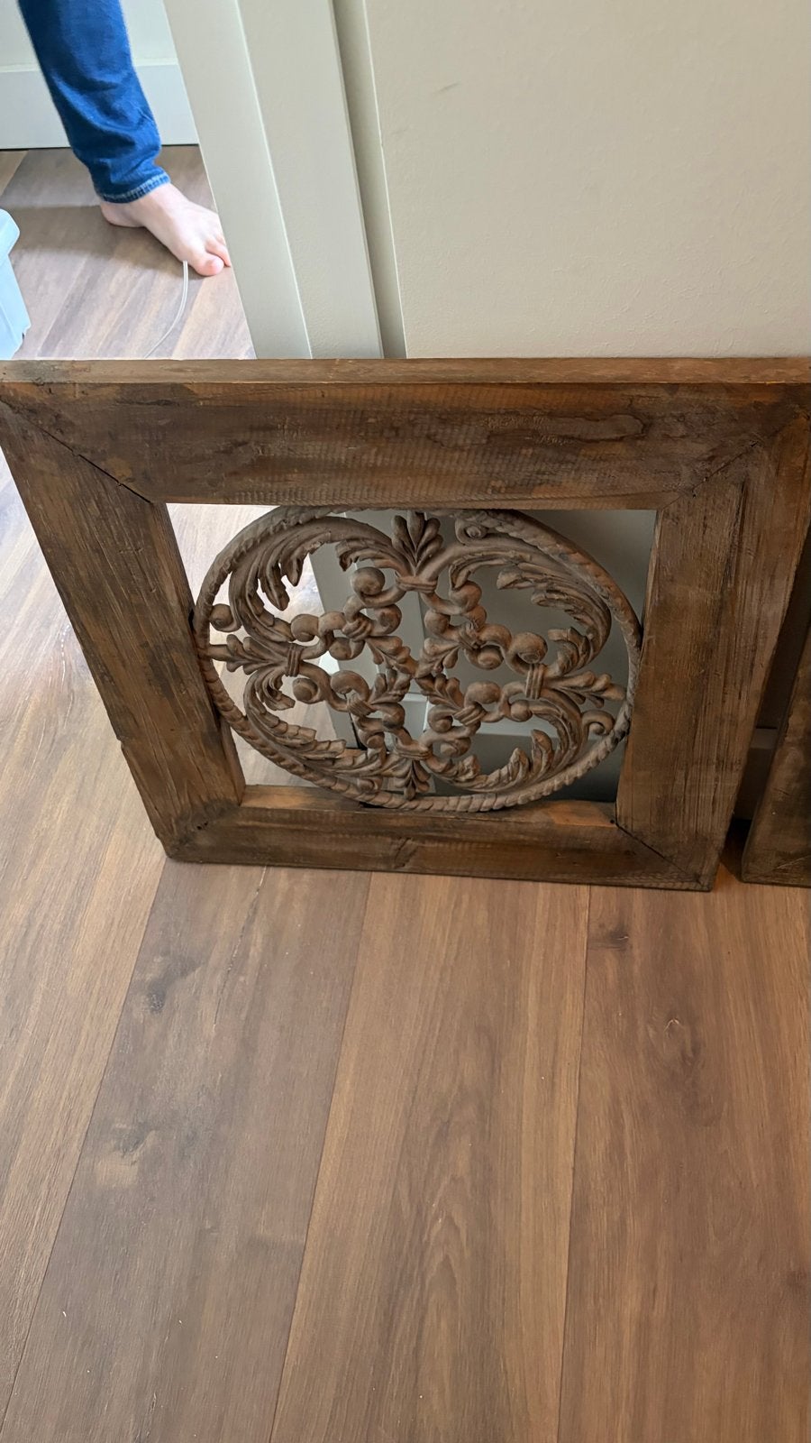 Set van 2 houten wanddecoraties met metalen ornament, Ophalen, Gebruikt, Hout, Vintage
