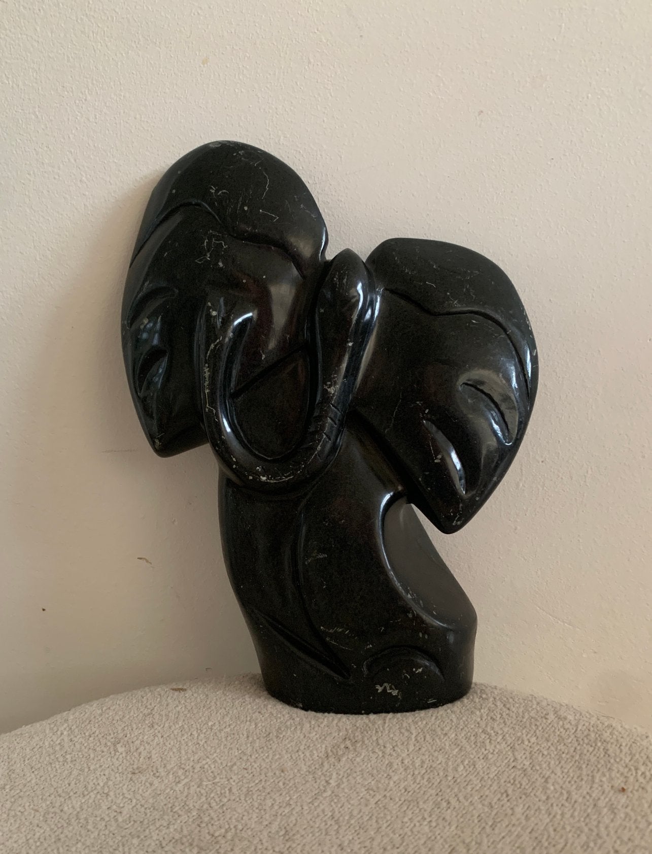 Shona olifantsculptuur 20 cm, Antiek en Kunst, Ophalen of Verzenden, Handgemaakt, Zwart, Steen of Keramiek