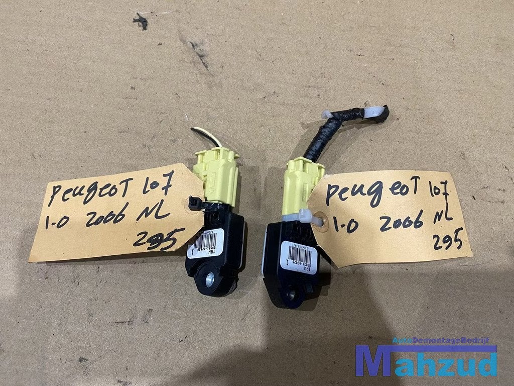 PEUGEOT 107 C1 AYGO Rechts links crashsensor airbag sensor 2, Auto-onderdelen, Overige Auto-onderdelen, Peugeot, Gebruikt, Ophalen of Verzenden