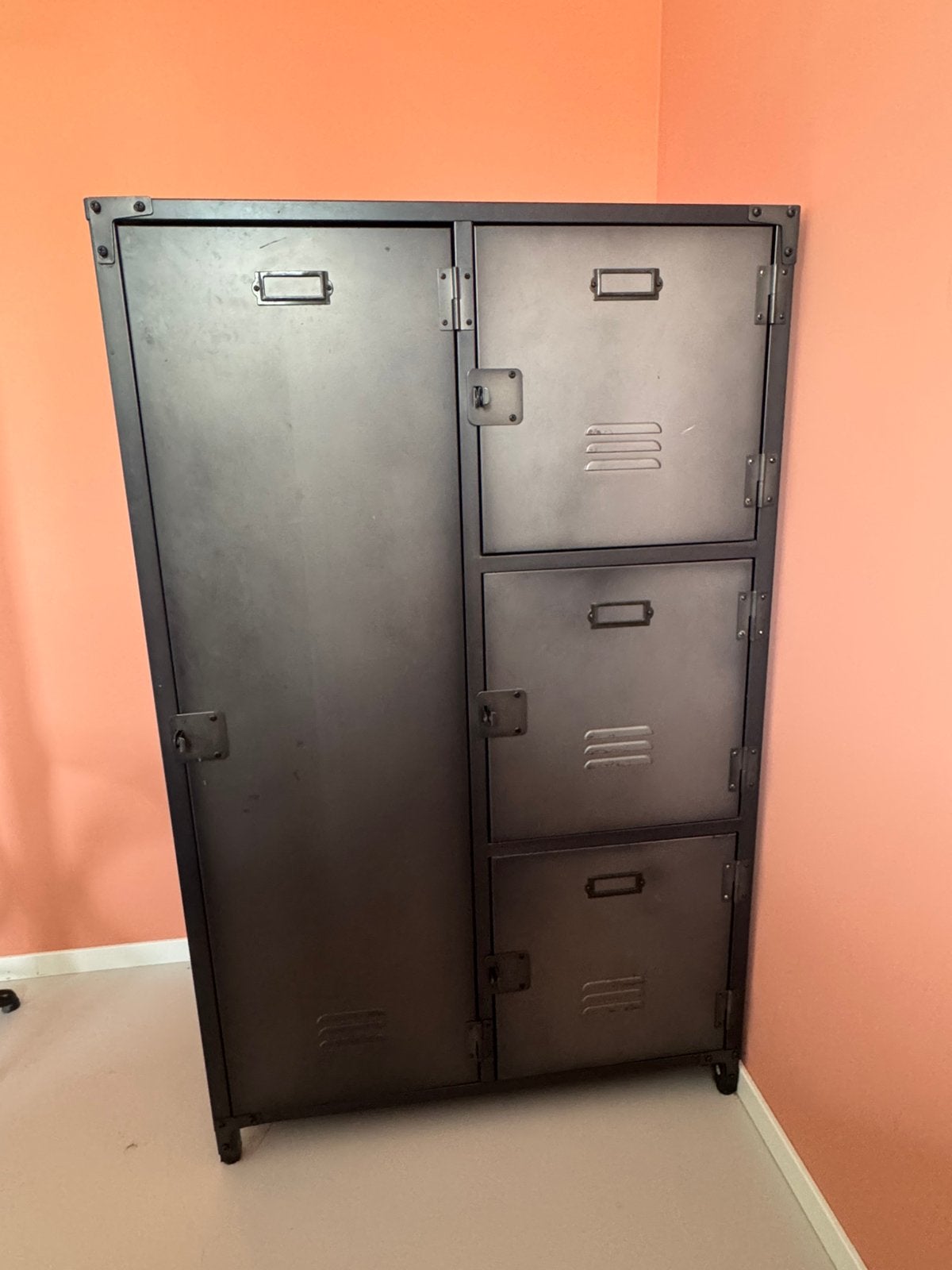 WOOOD metalen lockerkast Kick 125x75x46 cm, Ophalen, Gebruikt