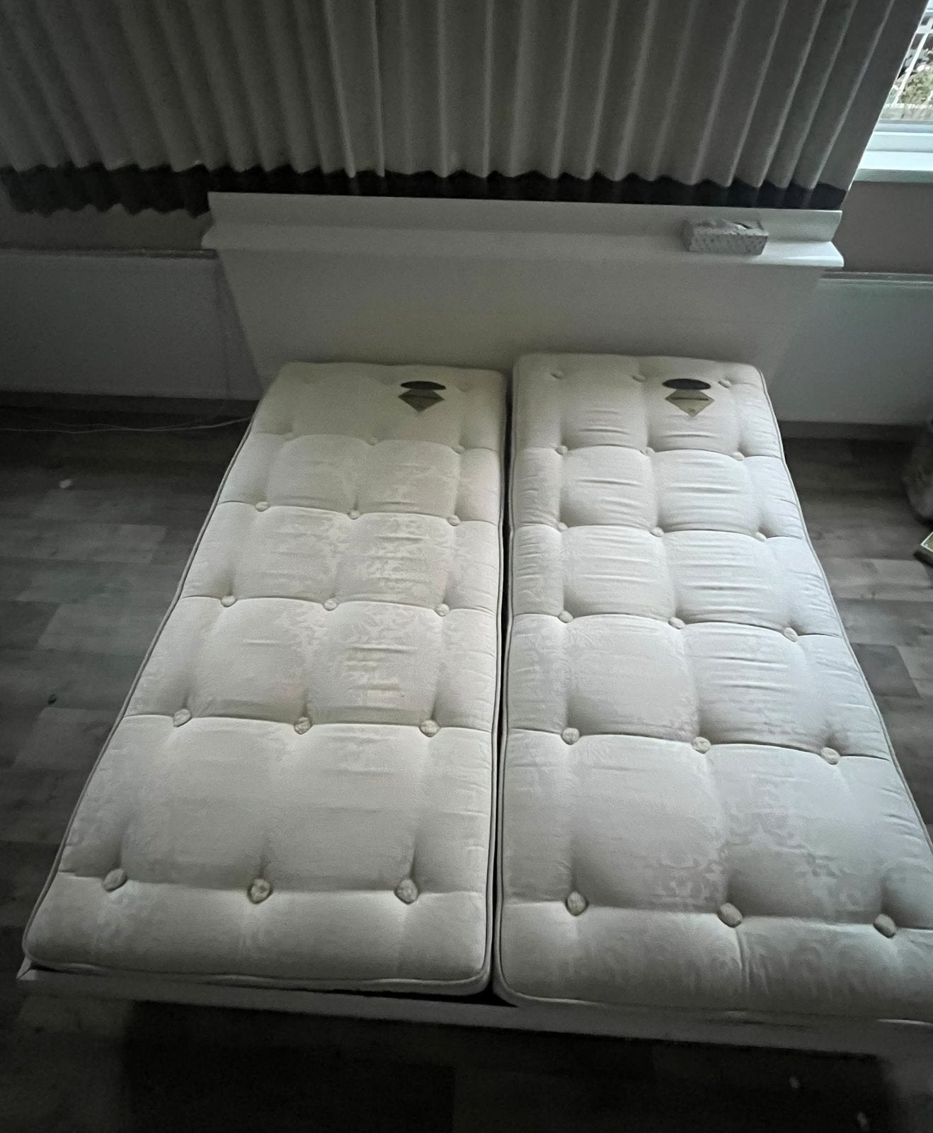 Gratis Verstelbaar bed, Ophalen, Gebruikt, Wit, Tweepersoons